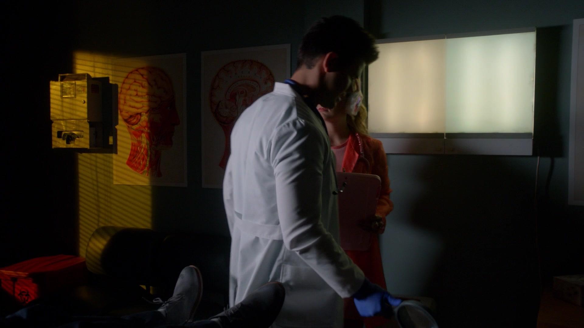 Scream_Queens_2015_S02E07_1080p_002170.jpg