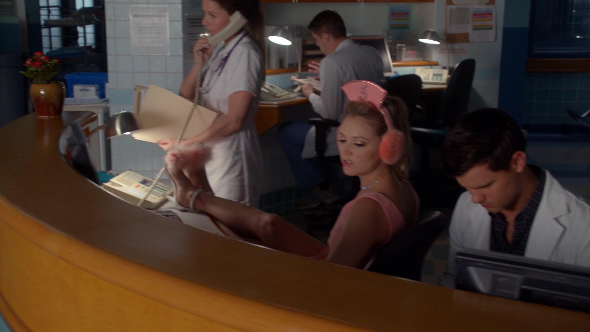 Scream_Queens_2015_S02E07_1080p_003804.jpg