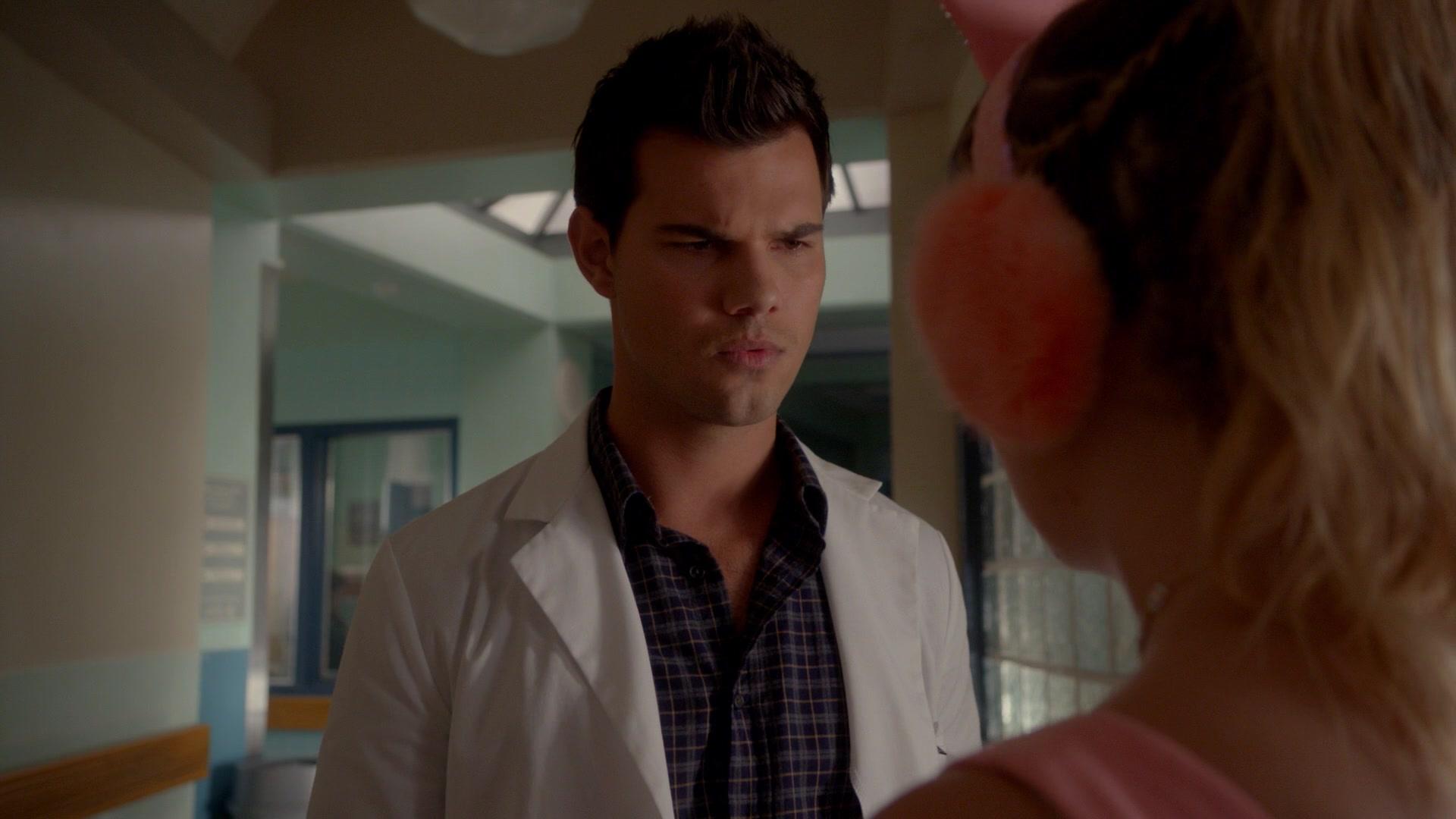 Scream_Queens_2015_S02E07_1080p_004189.jpg