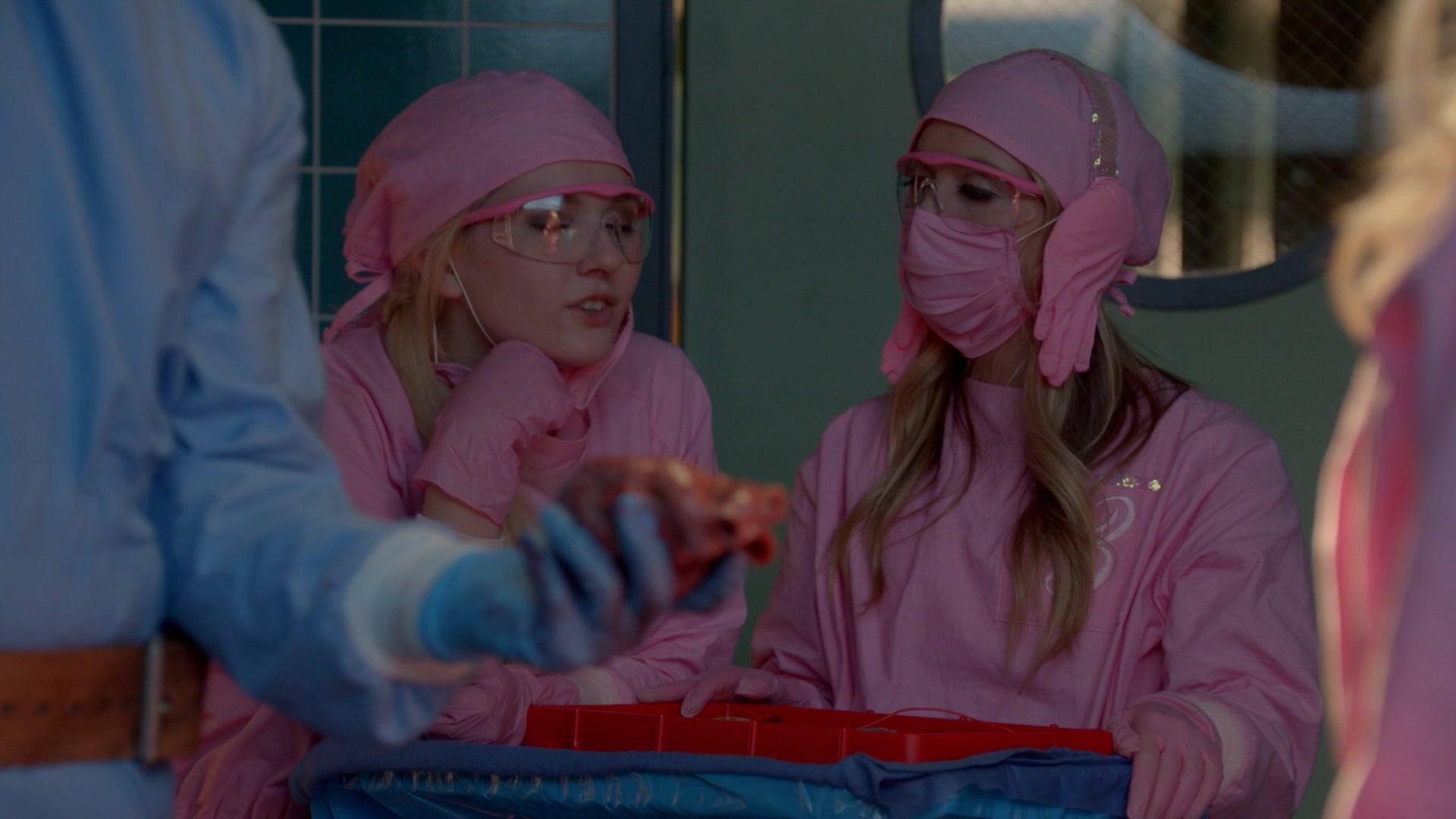 Scream_Queens_2015_S02E07_1080p_005026.jpg
