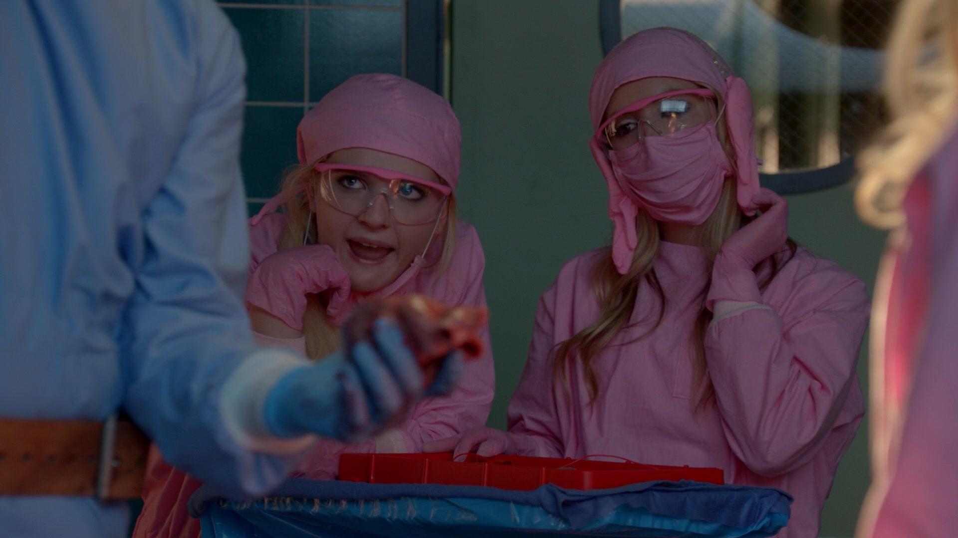 Scream_Queens_2015_S02E07_1080p_005039.jpg