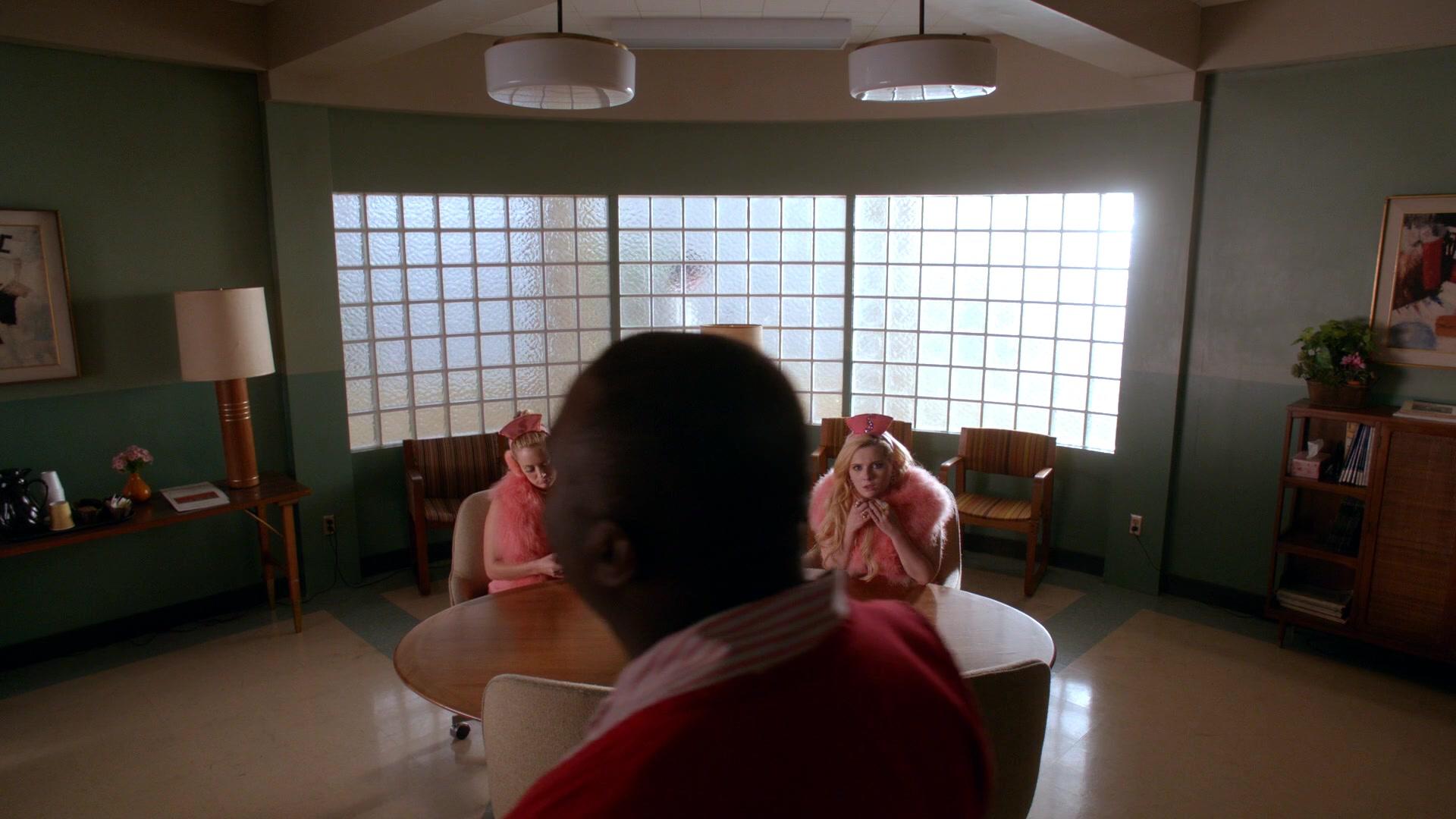 Scream_Queens_2015_S02E08_1080p_002651.jpg