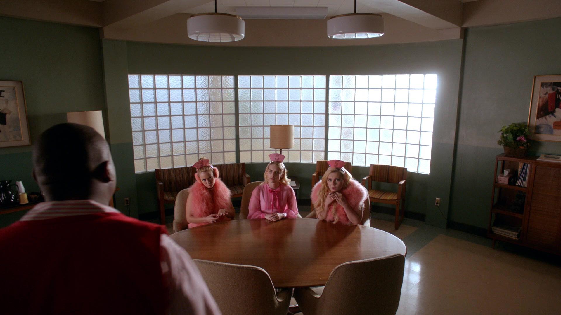 Scream_Queens_2015_S02E08_1080p_002654.jpg