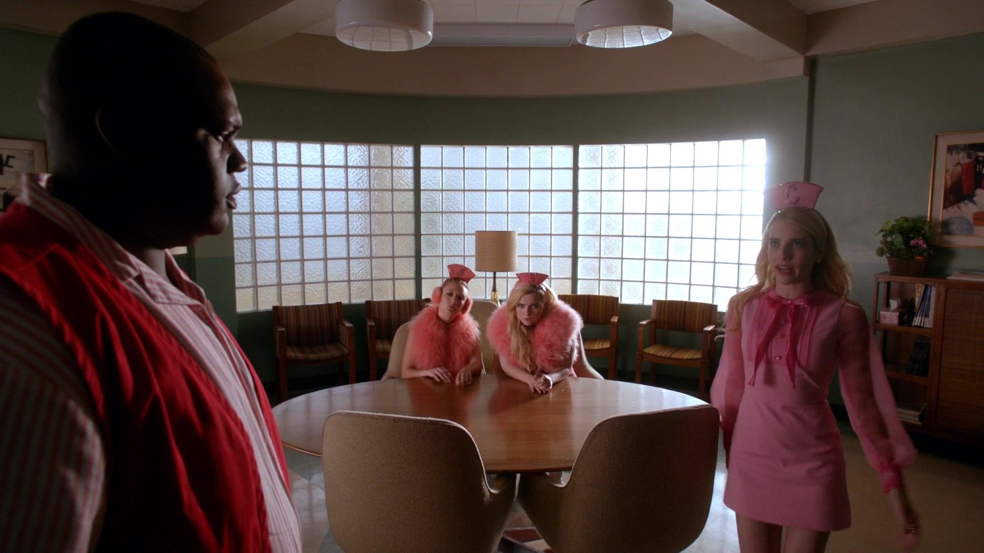 Scream_Queens_2015_S02E08_1080p_002698.jpg