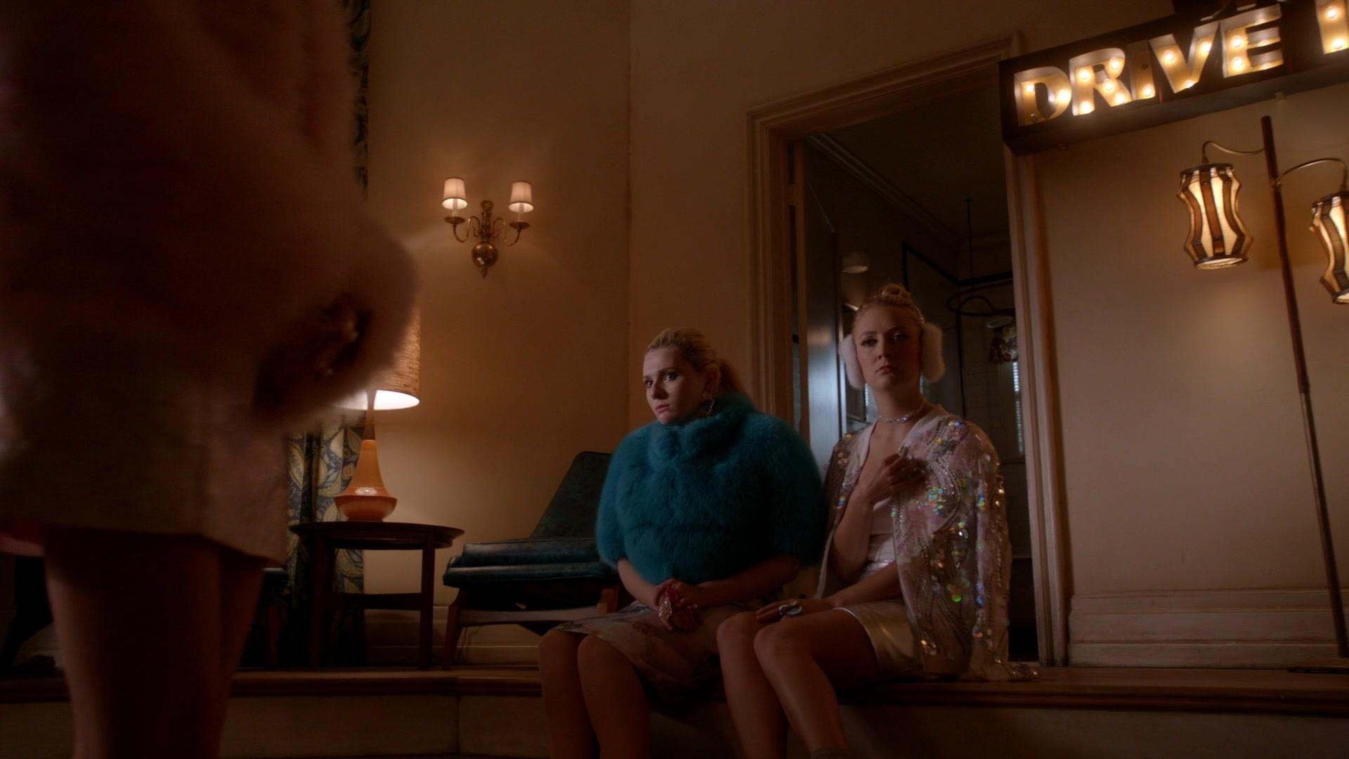 Scream_Queens_2015_S02E08_1080p_003297.jpg