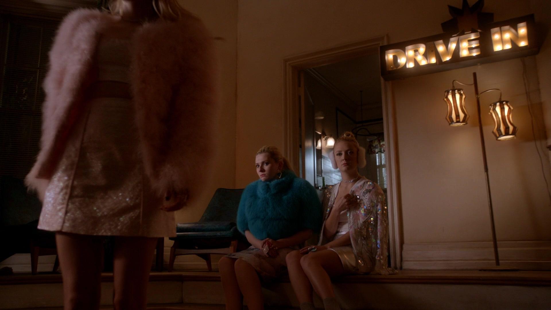 Scream_Queens_2015_S02E08_1080p_003299.jpg