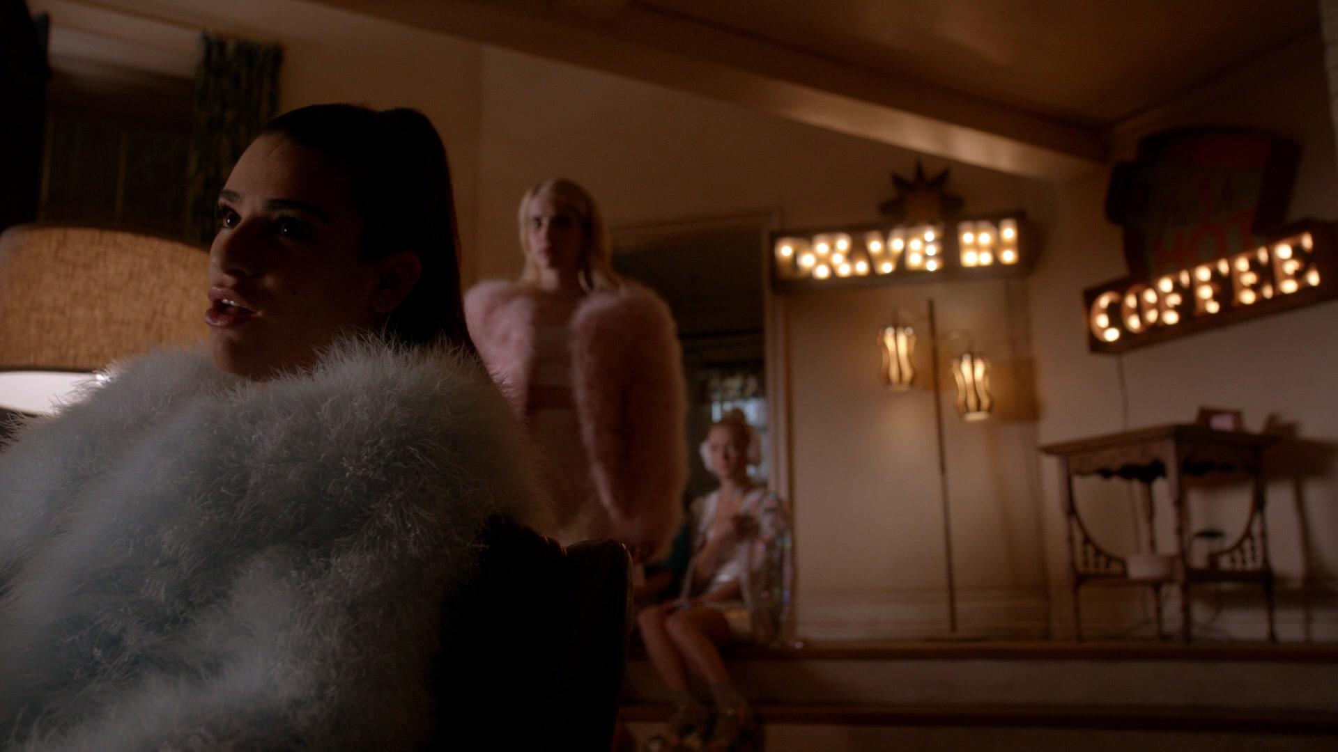 Scream_Queens_2015_S02E08_1080p_003308.jpg