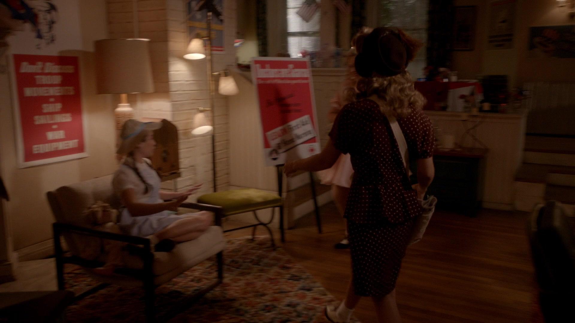 Scream_Queens_2015_S02E08_1080p_004101.jpg