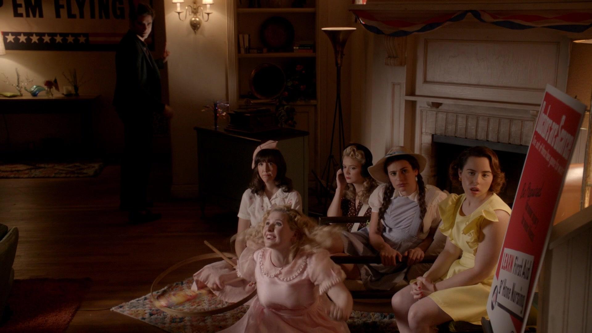 Scream_Queens_2015_S02E08_1080p_004359.jpg