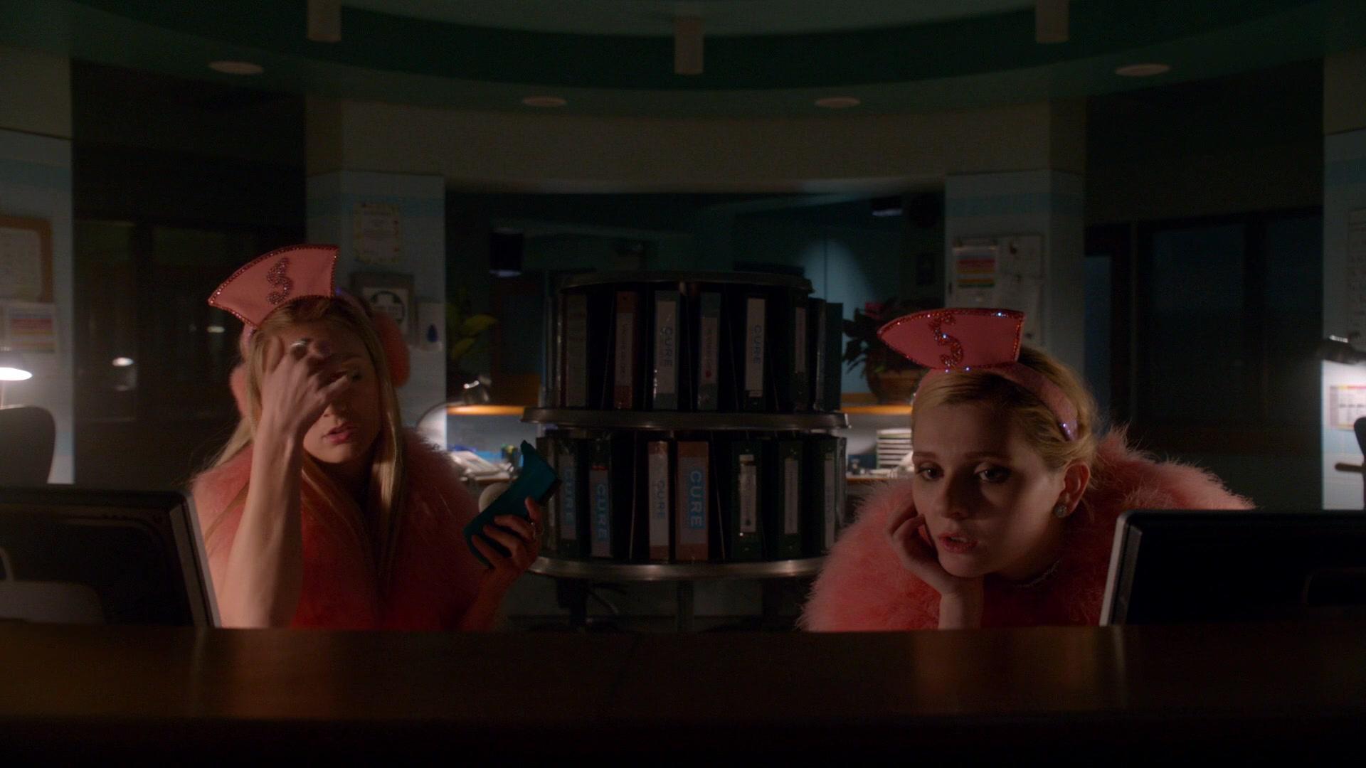 Scream_Queens_2015_S02E09_1080p_000024.jpg
