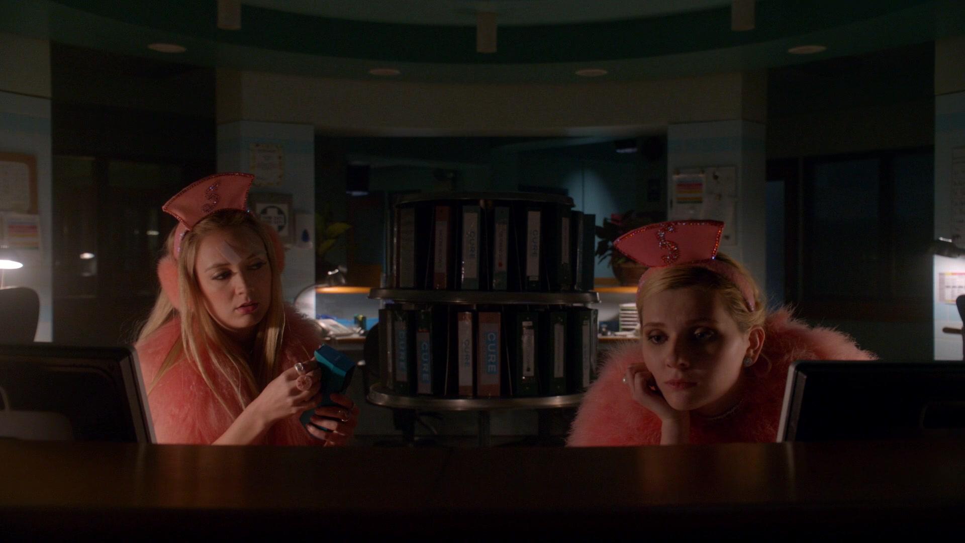 Scream_Queens_2015_S02E09_1080p_000039.jpg