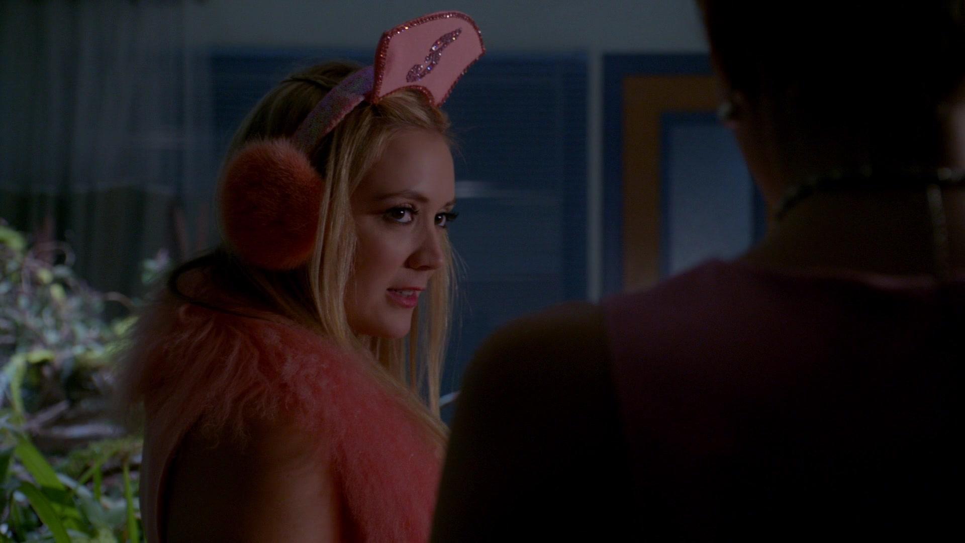 Scream_Queens_2015_S02E09_1080p_000209.jpg