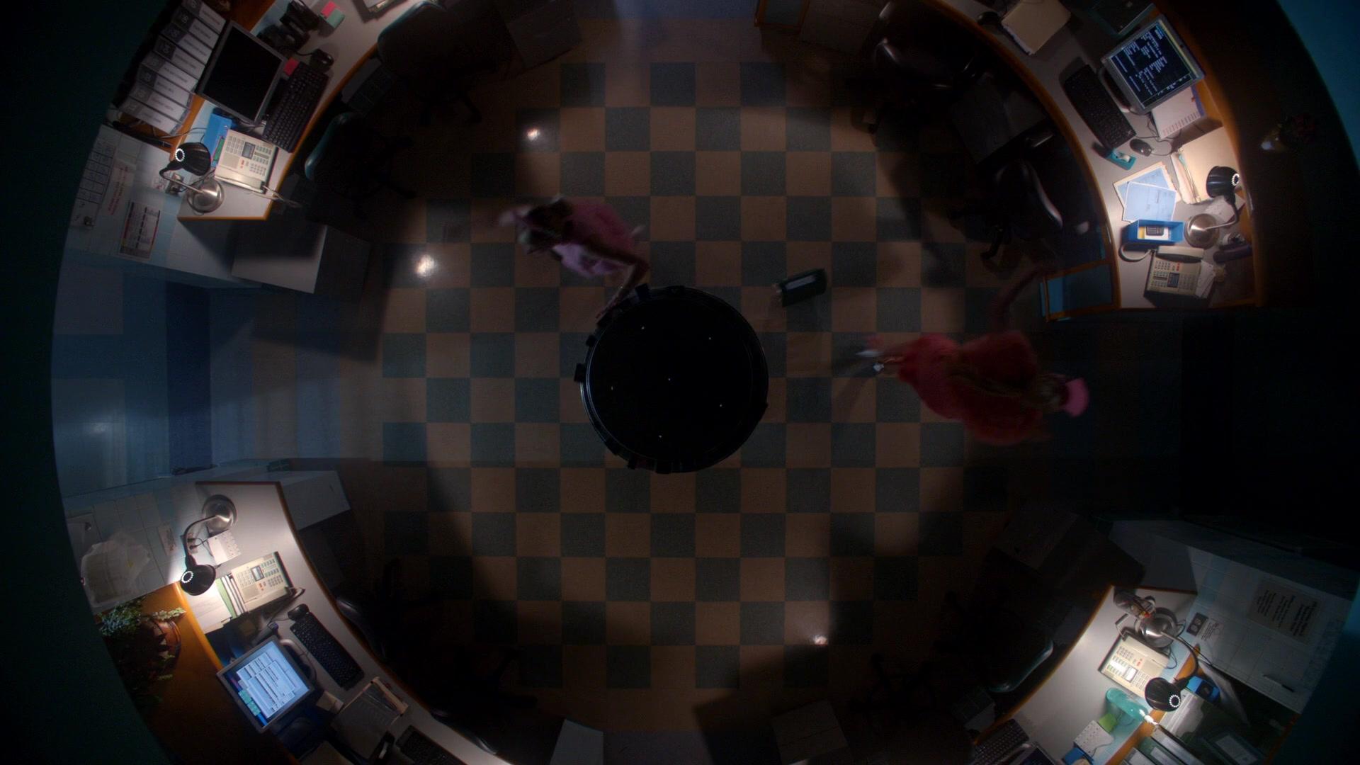 Scream_Queens_2015_S02E09_1080p_000324.jpg