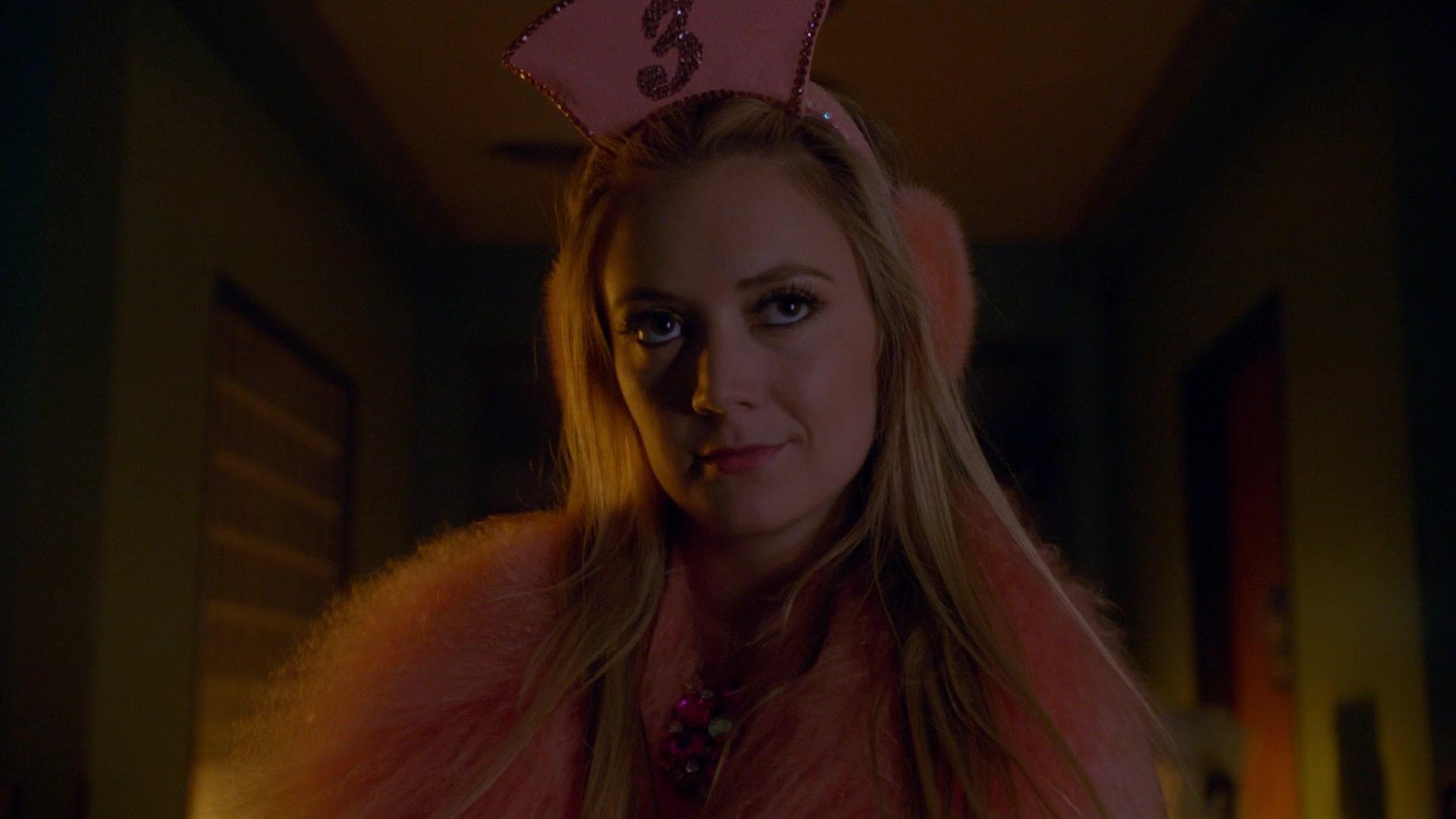 Scream_Queens_2015_S02E09_1080p_000350.jpg