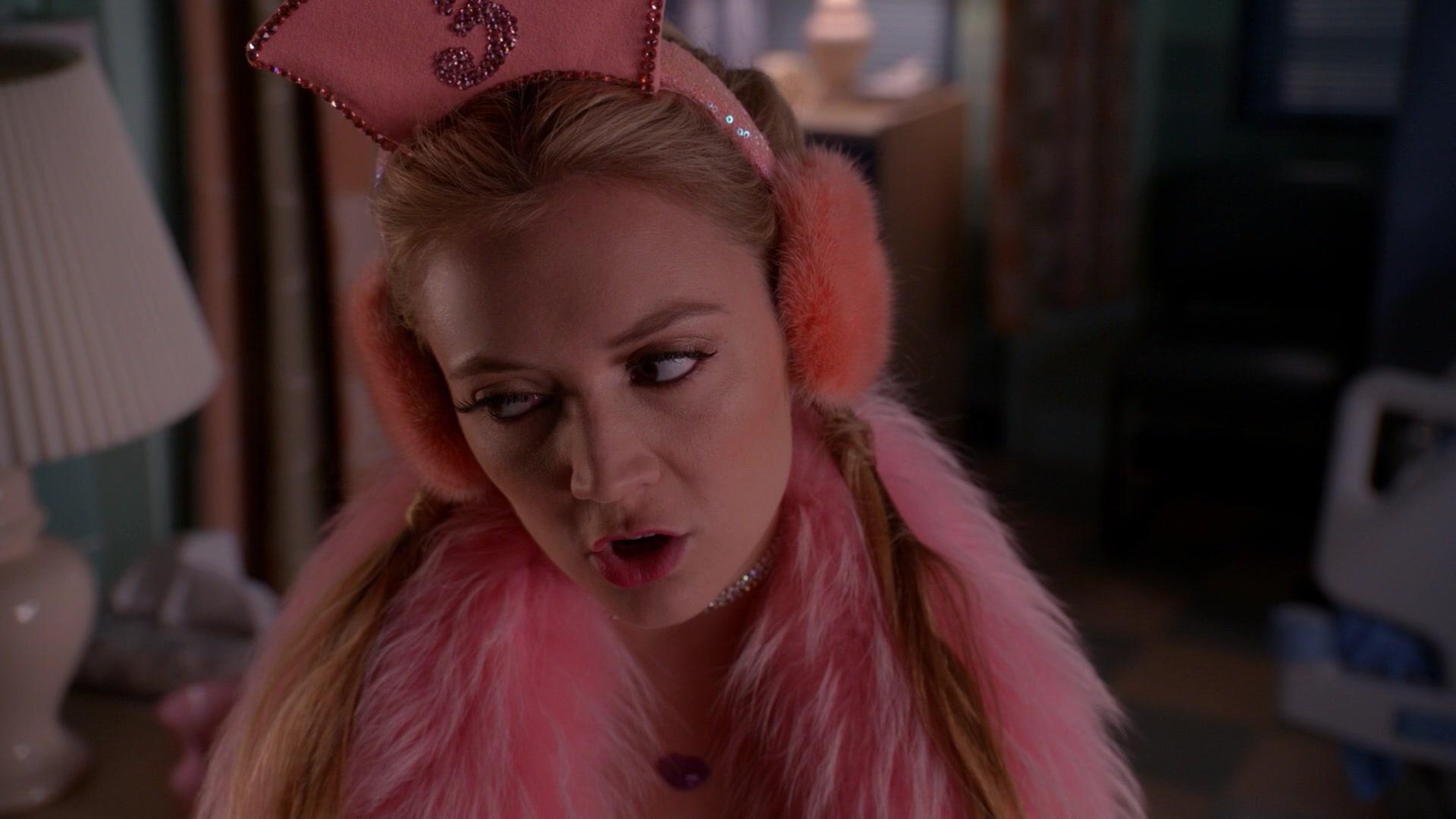 Scream_Queens_2015_S02E09_1080p_000605.jpg