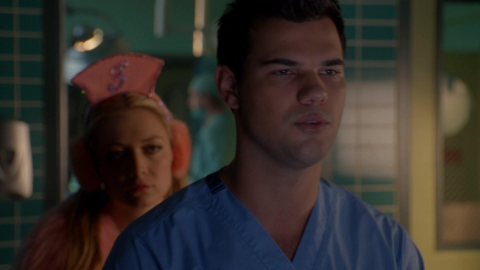 Scream_Queens_2015_S02E09_1080p_002020.jpg