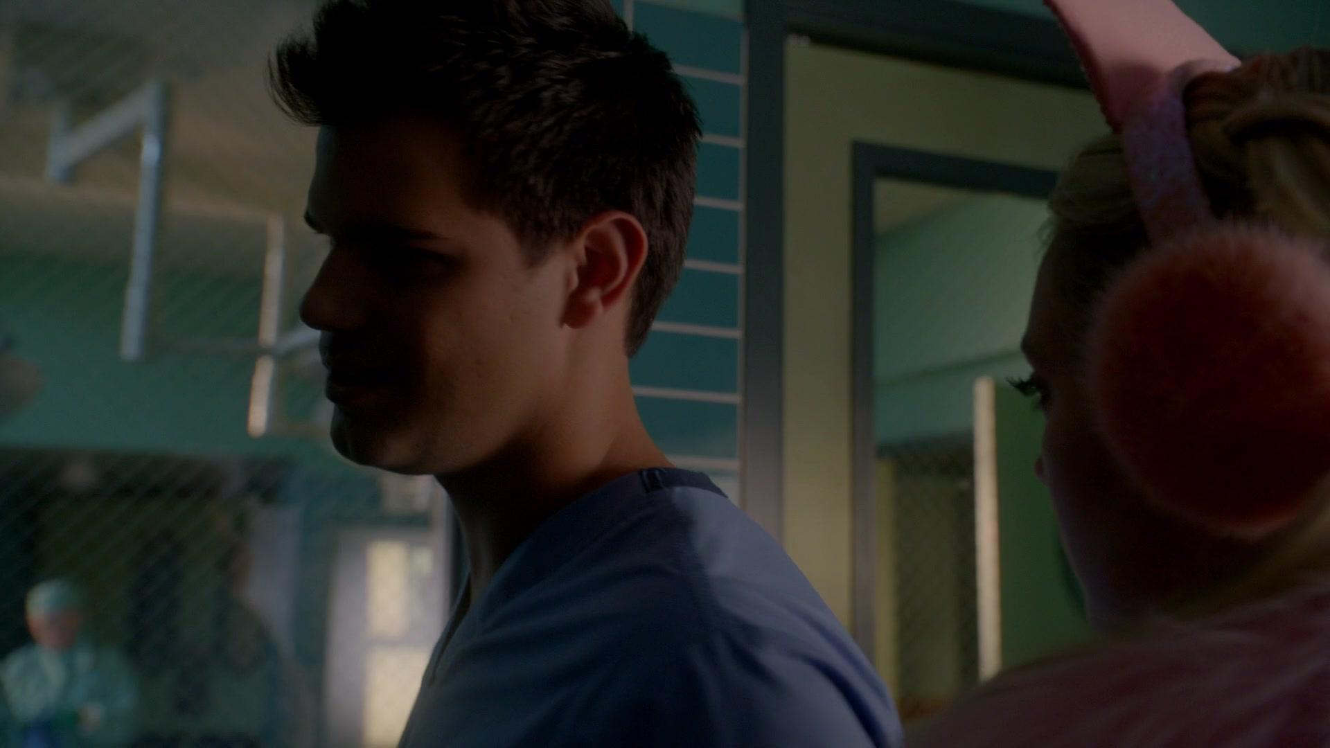 Scream_Queens_2015_S02E09_1080p_002078.jpg