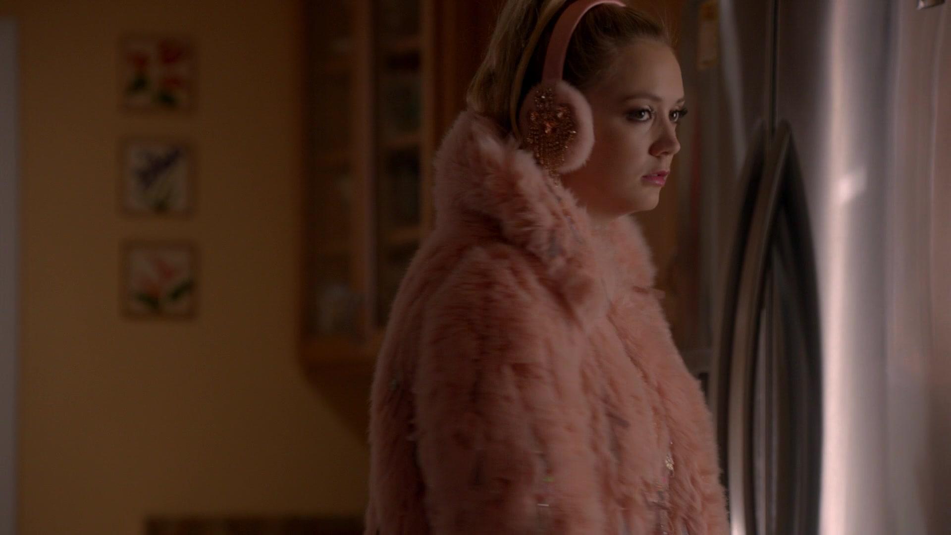 Scream_Queens_2015_S02E09_1080p_003819.jpg
