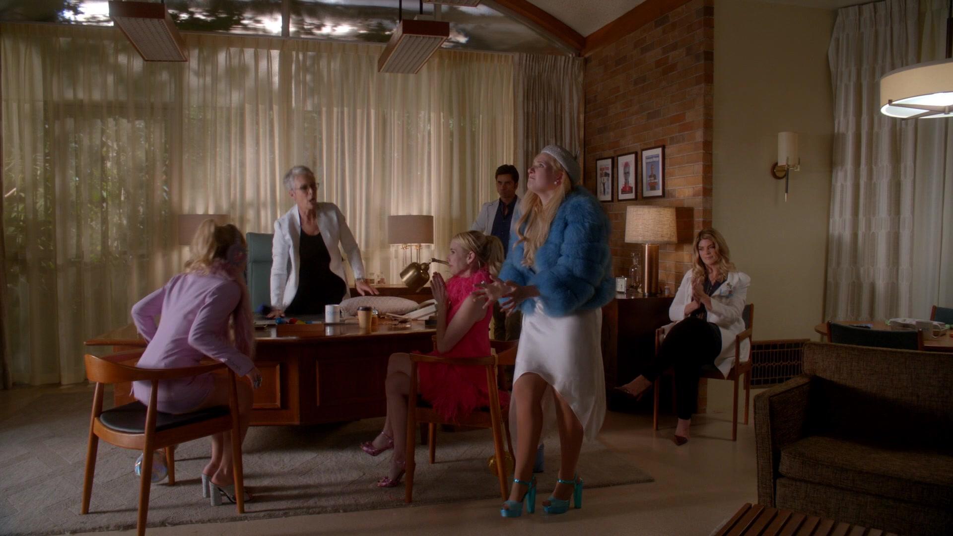 Scream_Queens_2015_S02E09_1080p_004240.jpg