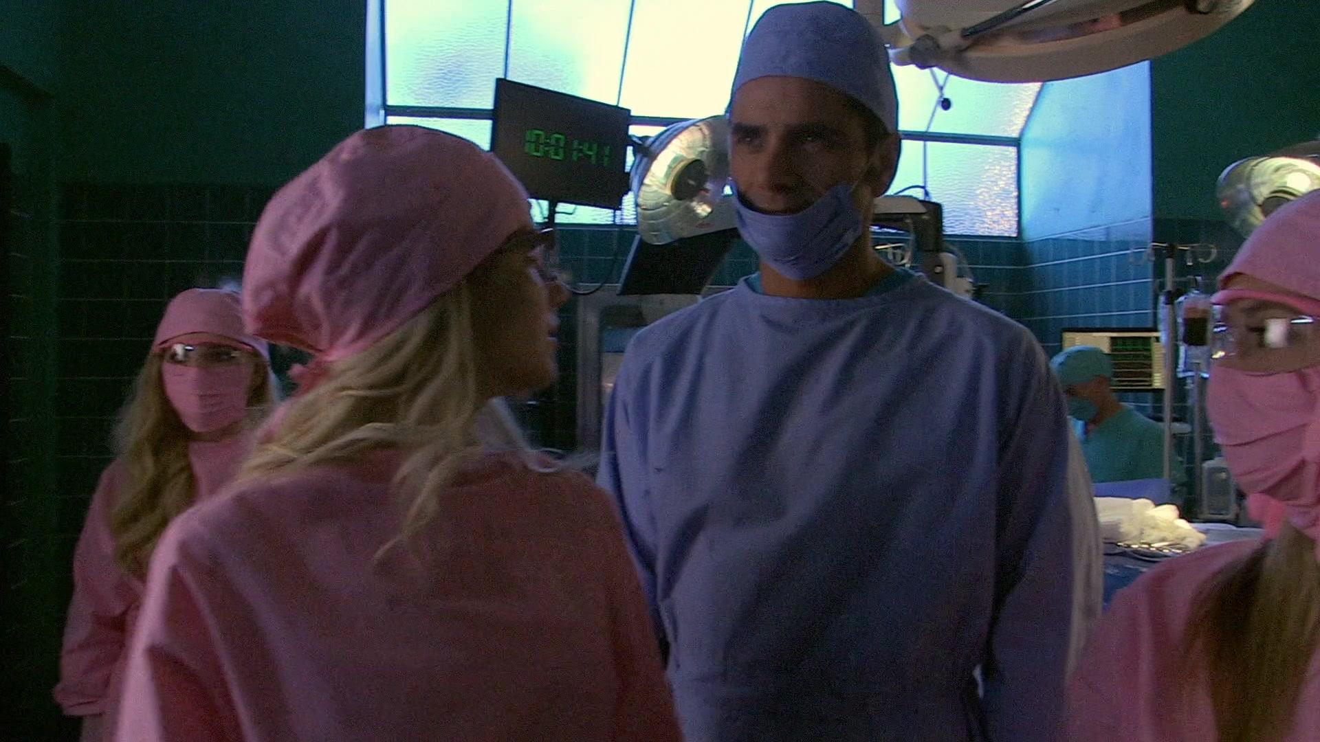 Scream_Queens_2015_S02E09_1080p_004835.jpg