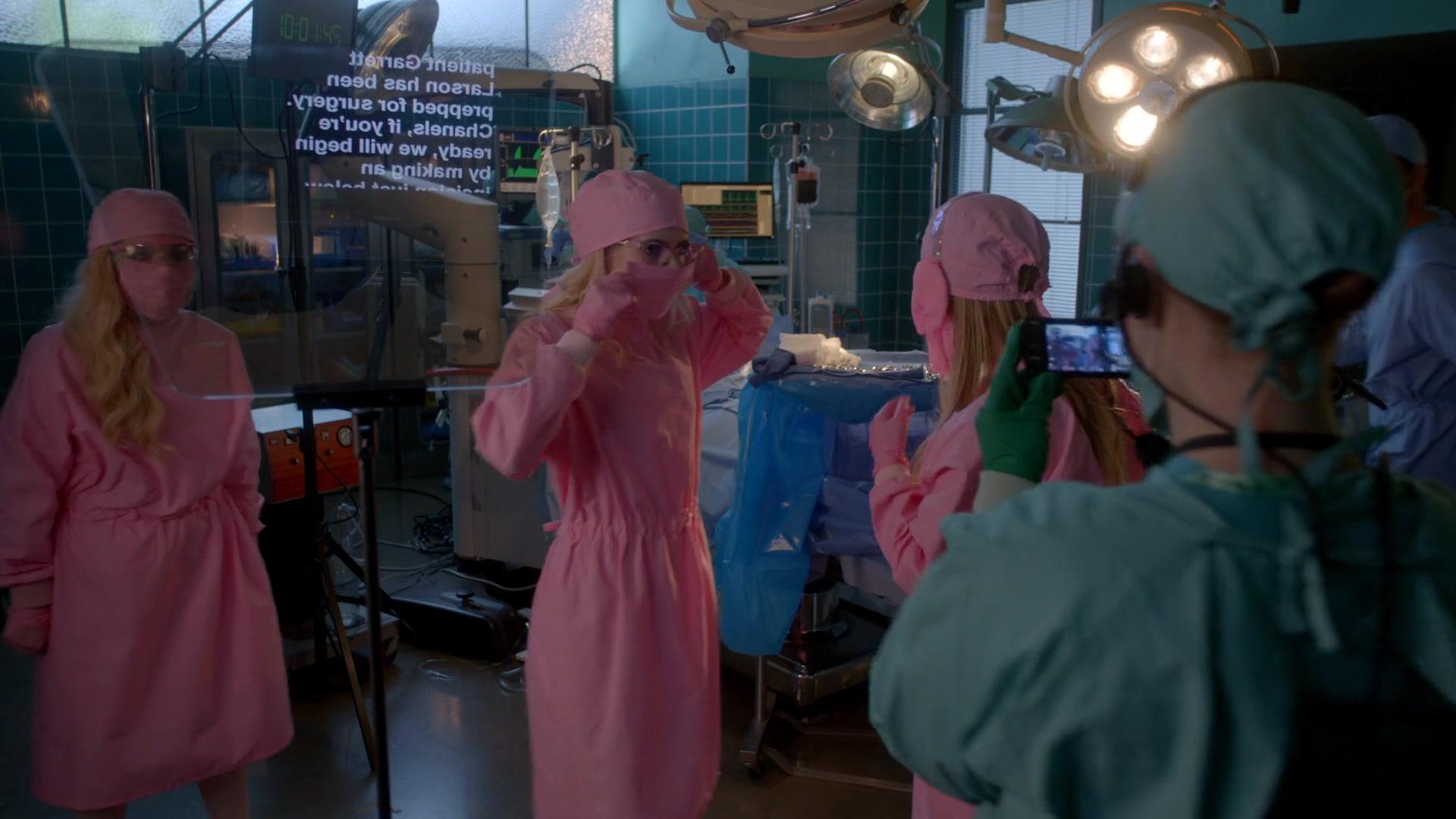 Scream_Queens_2015_S02E09_1080p_004845.jpg