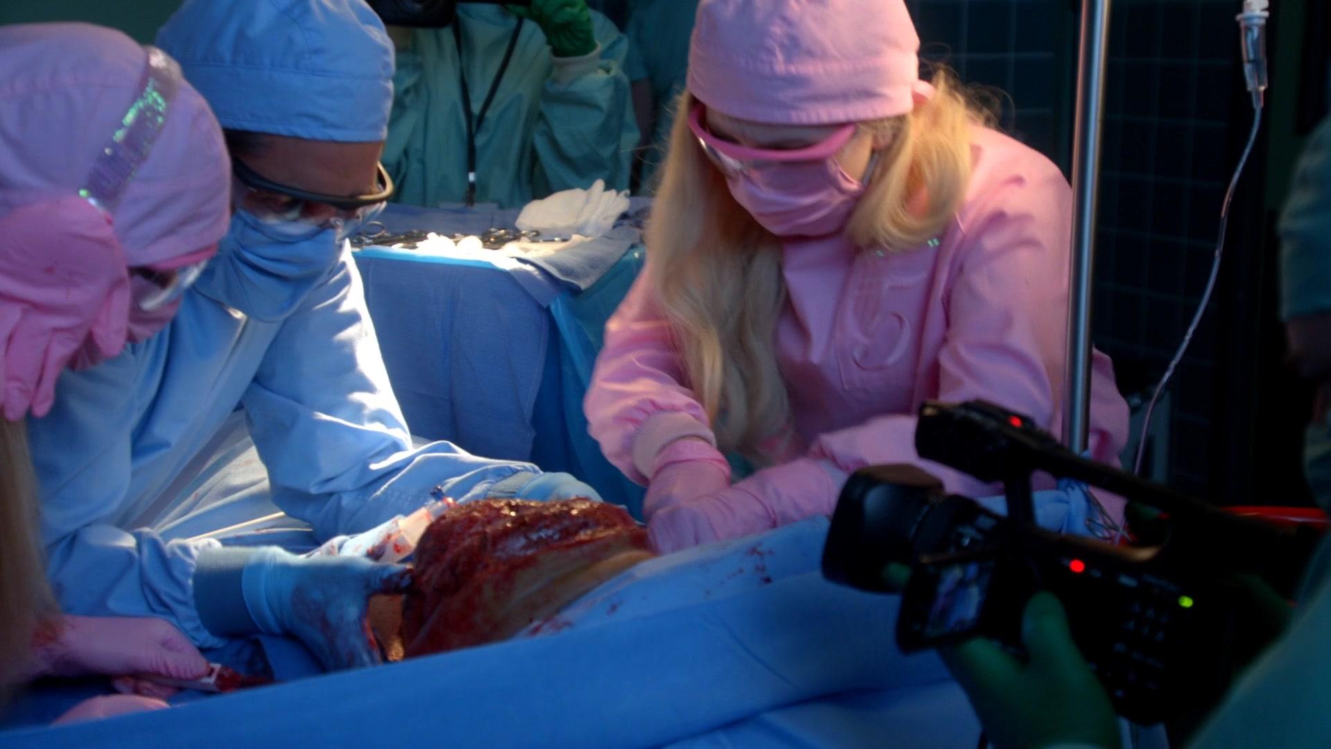 Scream_Queens_2015_S02E09_1080p_005014.jpg