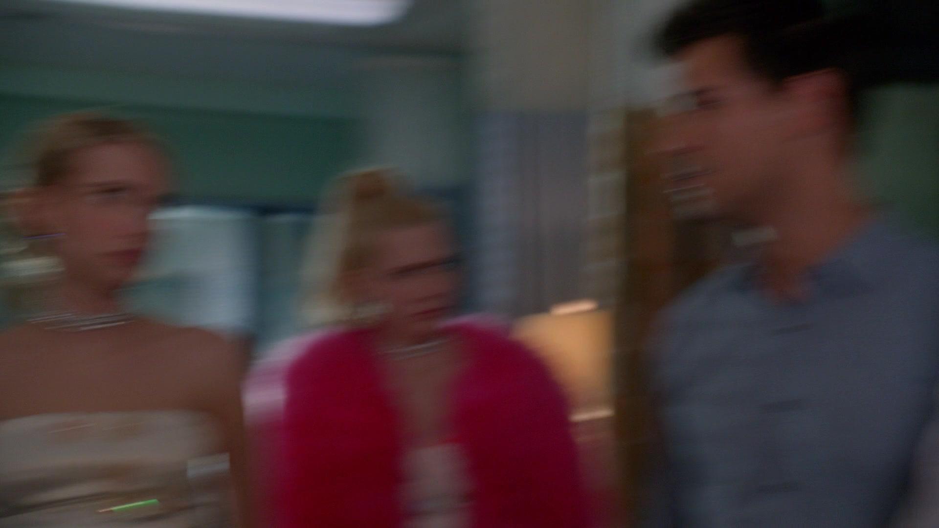 Scream_Queens_2015_S02E09_1080p_005868.jpg