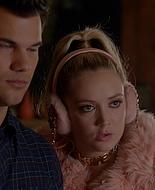 Scream_Queens_2015_S02E09_1080p_003615.jpg
