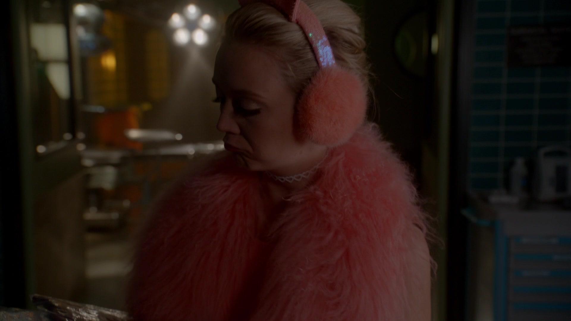 Scream_Queens_2015_S02E10_1080p_000272.jpg
