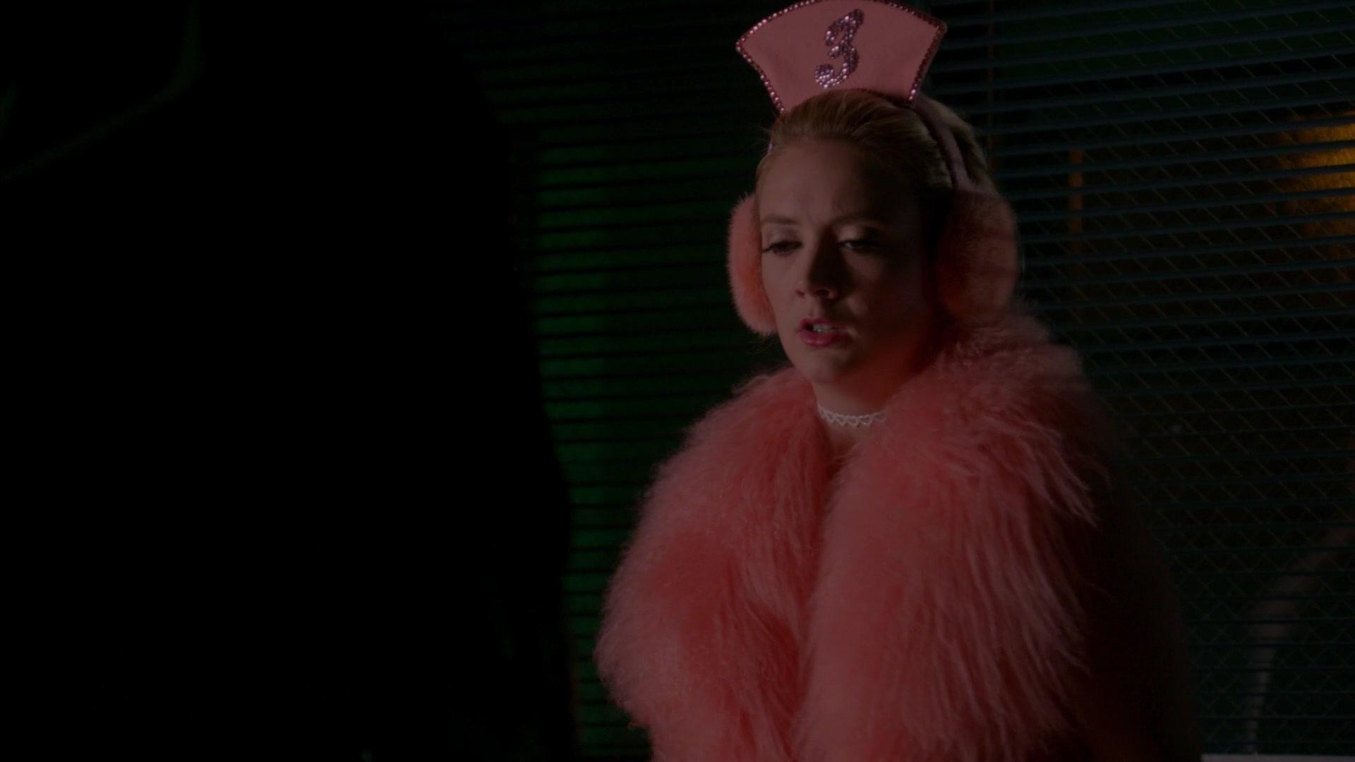 Scream_Queens_2015_S02E10_1080p_000317.jpg