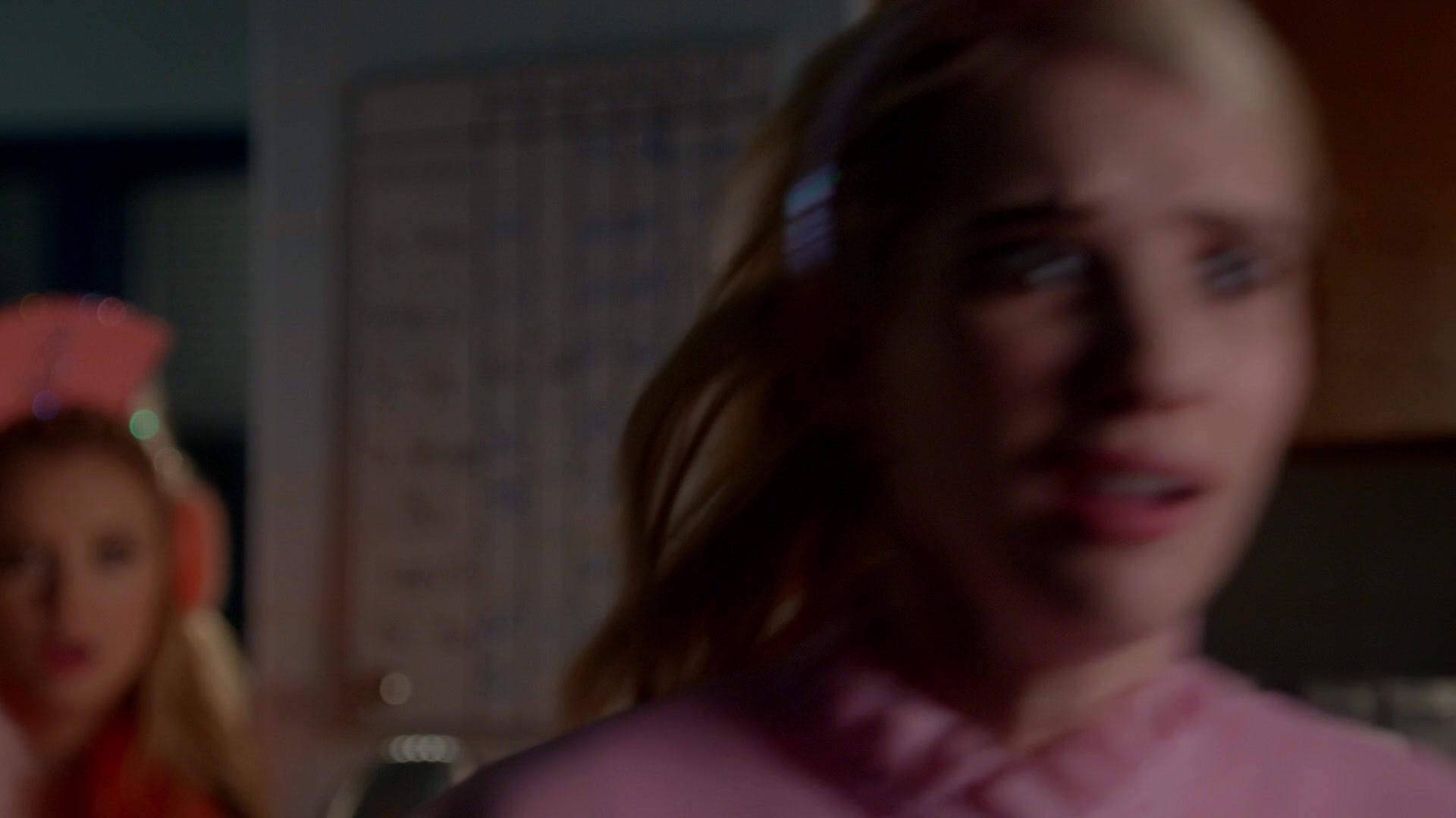 Scream_Queens_2015_S02E10_1080p_001107.jpg
