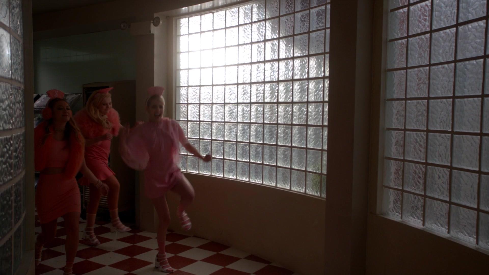 Scream_Queens_2015_S02E10_1080p_001112.jpg