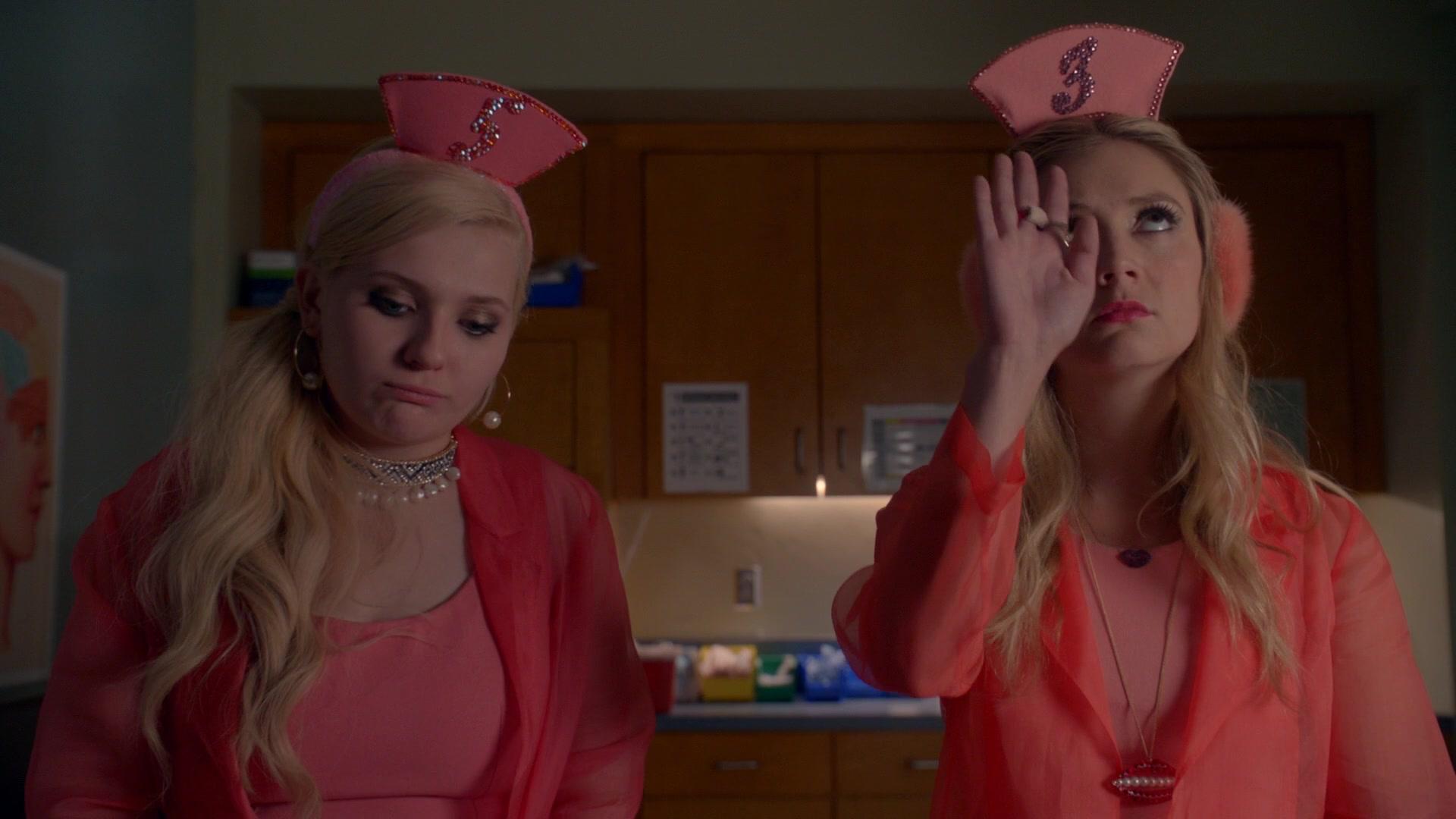 Scream_Queens_2015_S02E10_1080p_002810.jpg