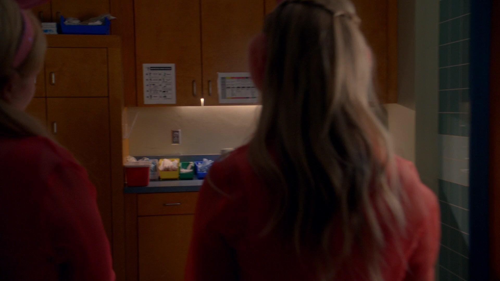 Scream_Queens_2015_S02E10_1080p_002875.jpg