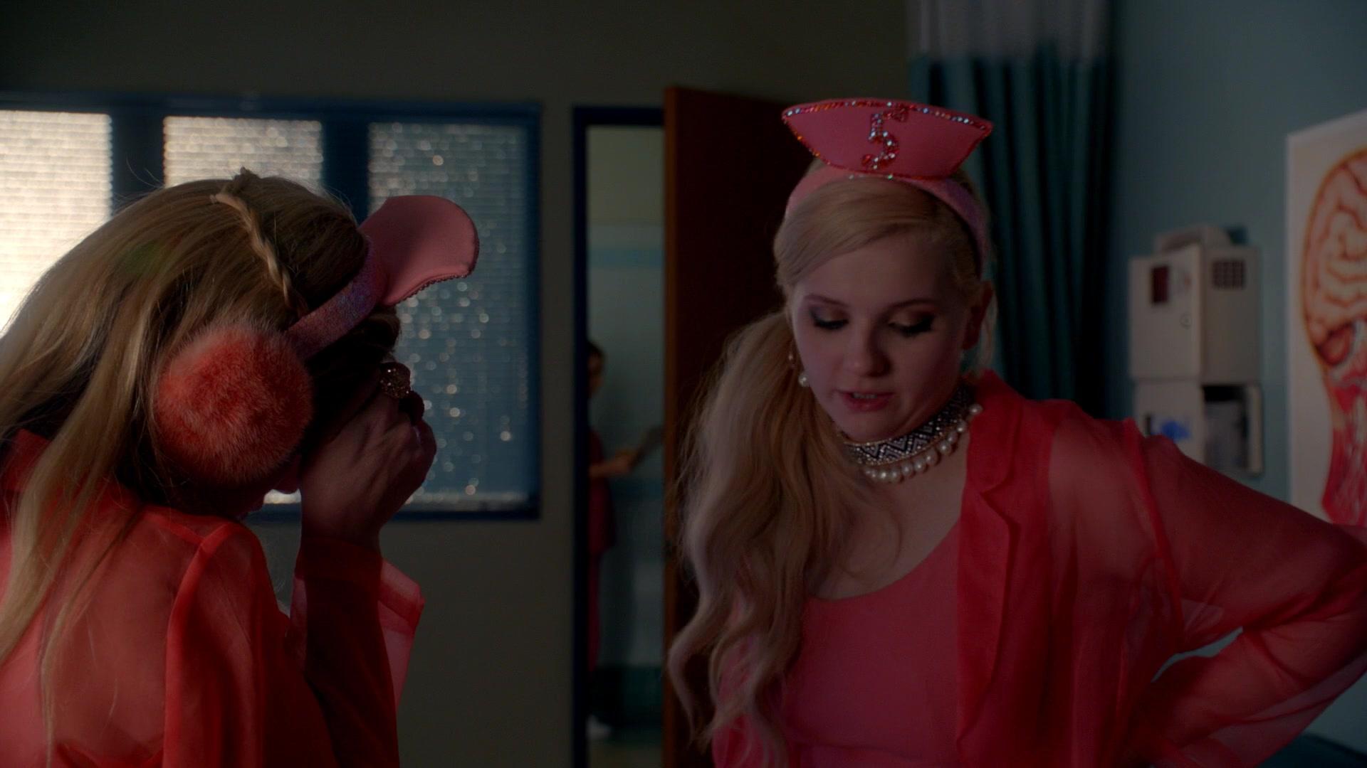 Scream_Queens_2015_S02E10_1080p_003090.jpg
