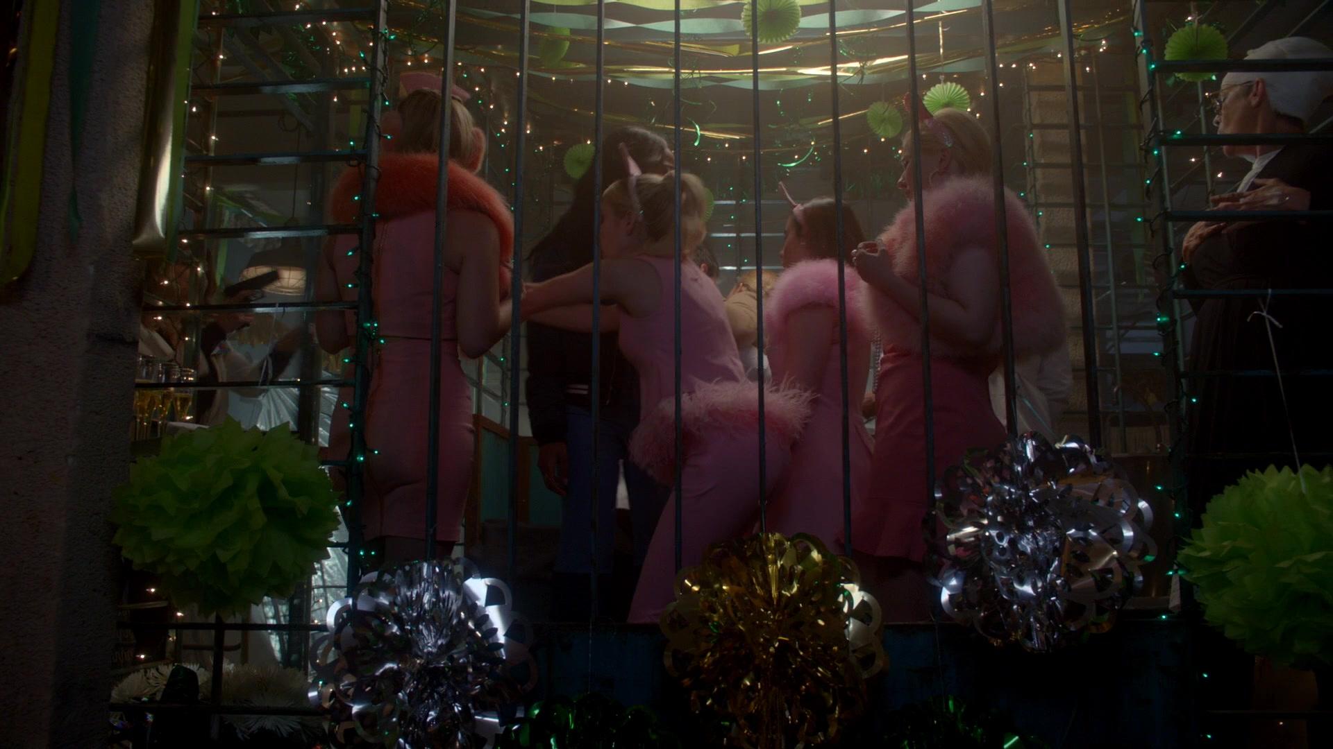 Scream_Queens_2015_S02E10_1080p_004190.jpg