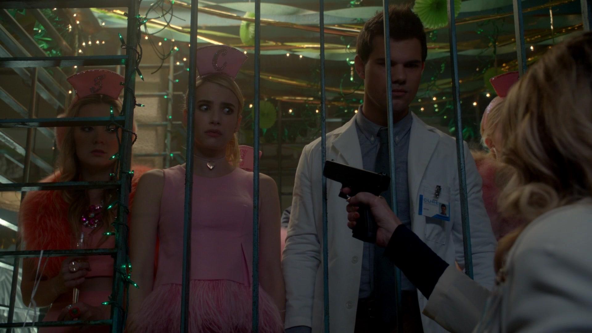 Scream_Queens_2015_S02E10_1080p_004390.jpg