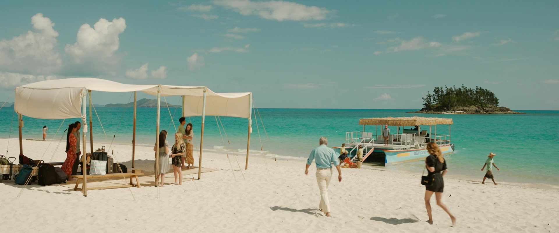 Ticket_to_Paradise_2022_1080p_IHBL_012896.jpg