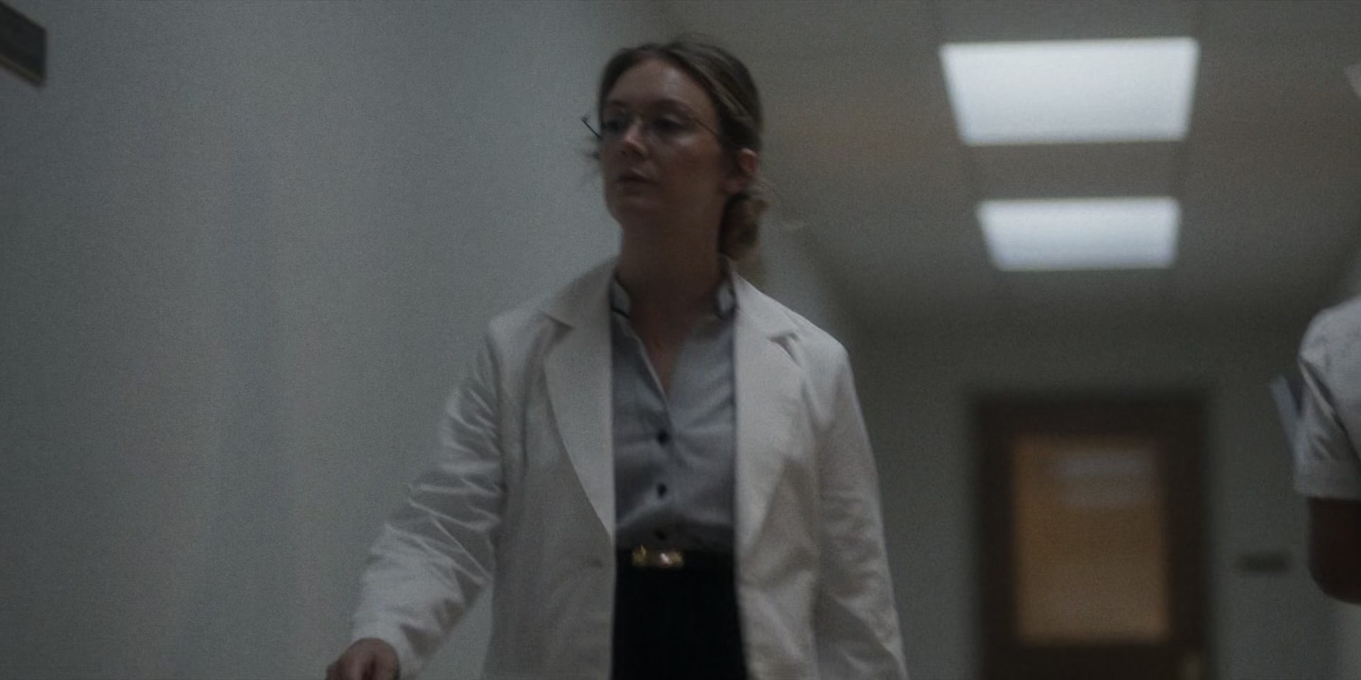 American_Horror_Story_S11E02_Thank_You_for_Your_Service_1080p_IHBL_000707.jpg