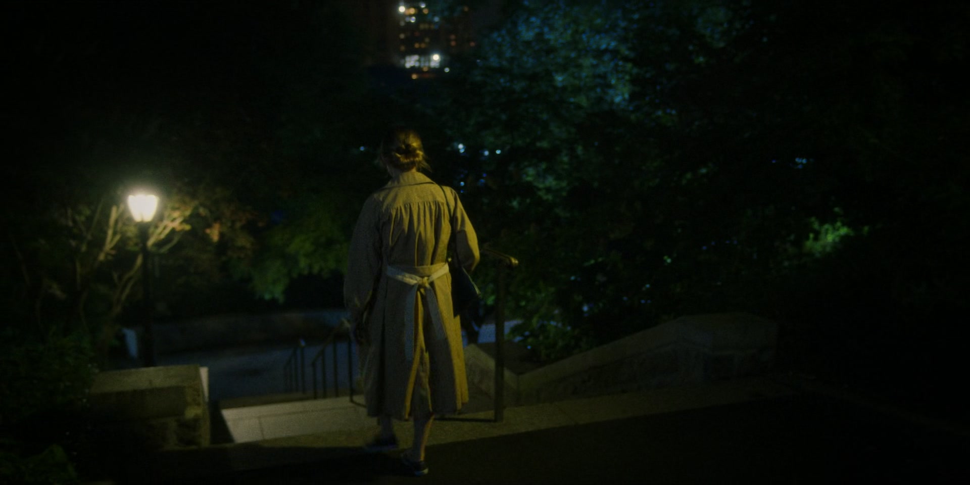 American_Horror_Story_S11E02_Thank_You_for_Your_Service_1080p_IHBL_004822.jpg