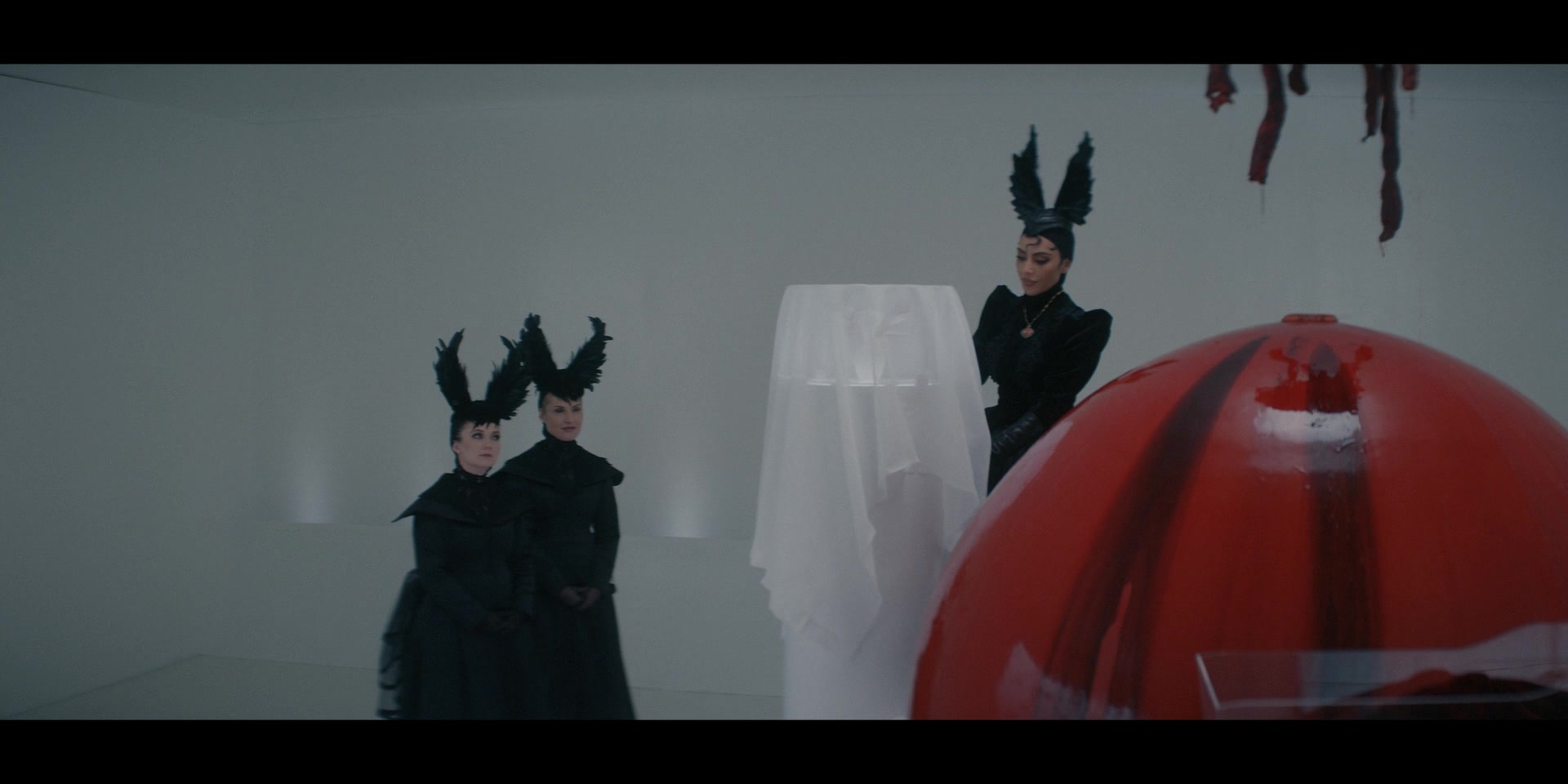 American_Horror_Story_S12E09_The_Auteur_1080p_IHBL_002725.jpg American_Horror_Story_S12E09_The_Auteur_1080p_IHBL_002725.jpg
