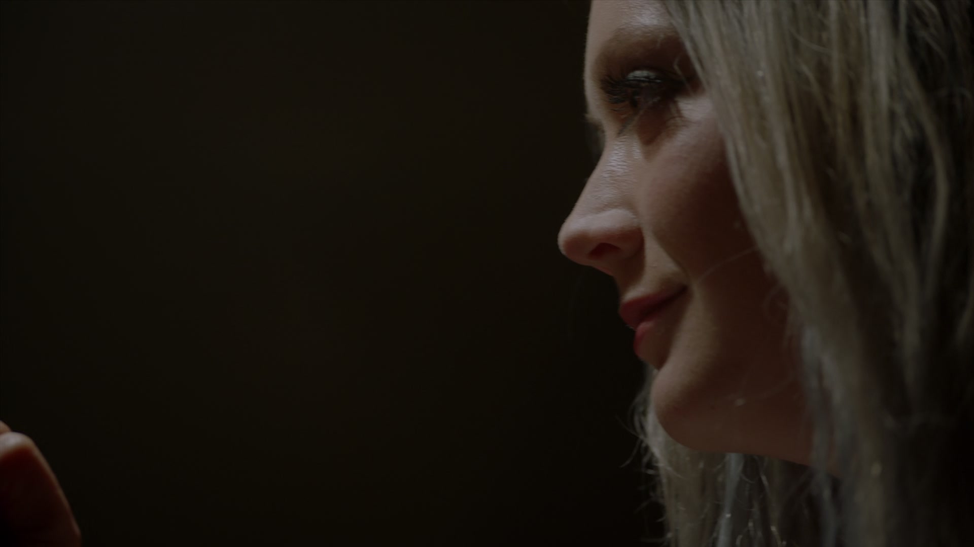 American_Horror_Story_S07_E01_Election_Night_1080p_BluRay_004529.jpg American_Horror_Story_S07_E01_Election_Night_1080p_BluRay_004529.jpg