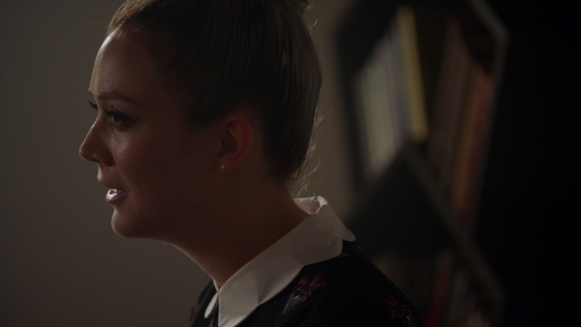 American_Horror_Story_S07_E01_Election_Night_1080p_BluRay_004562.jpg