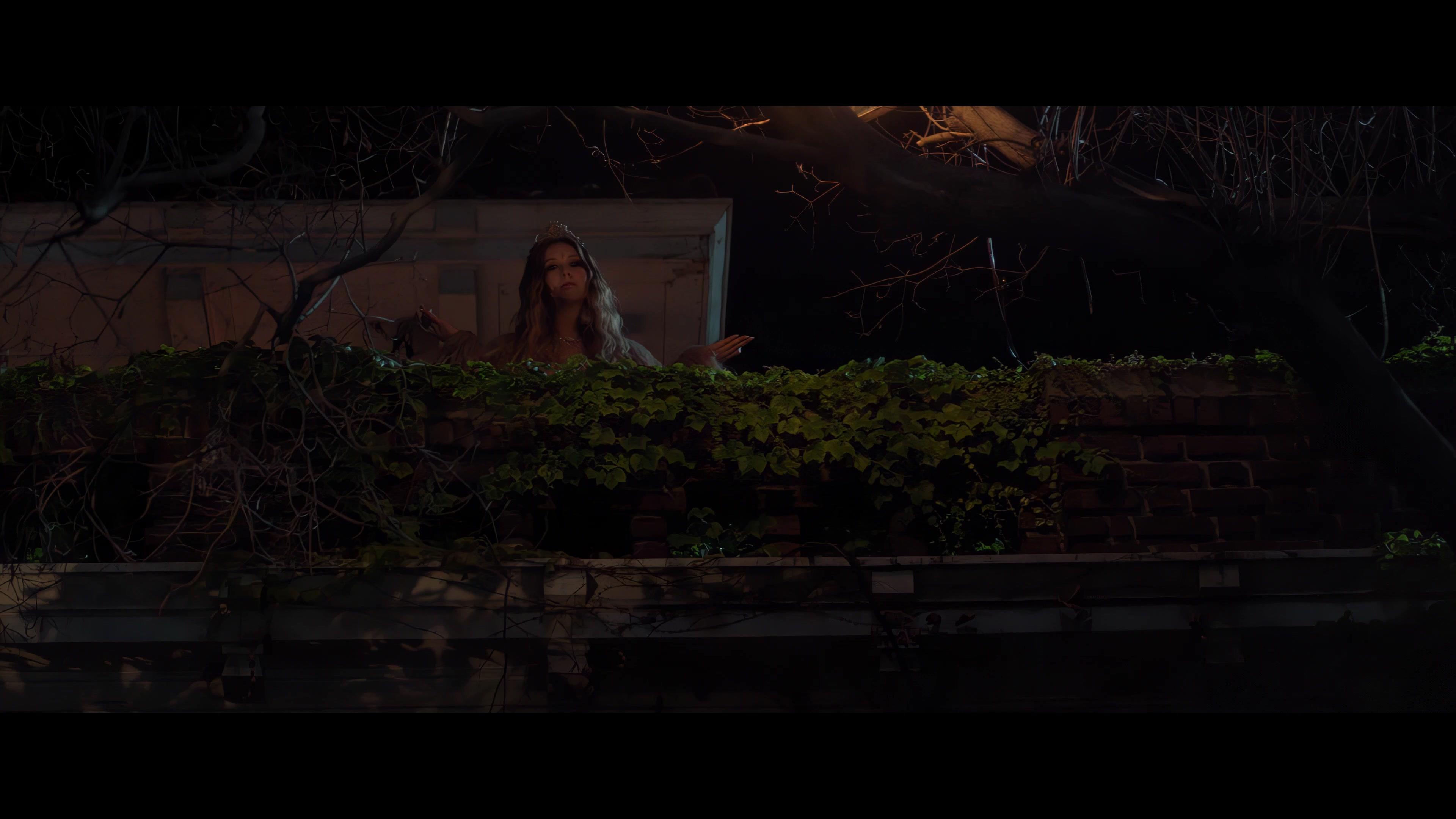 Booksmart_BillieScenes_IHBL_0927.jpg Booksmart_BillieScenes_IHBL_0927.jpg