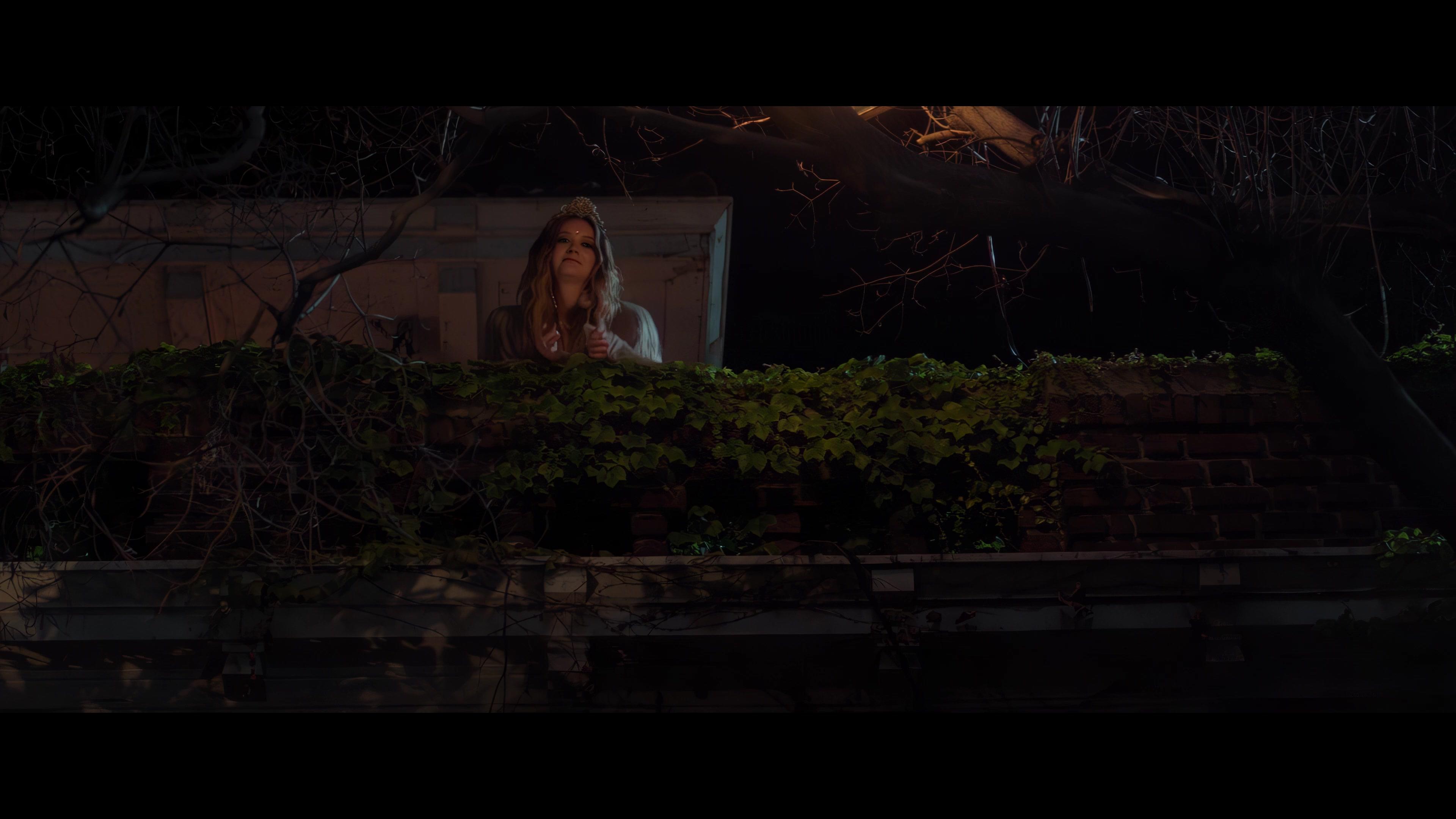 Booksmart_BillieScenes_IHBL_0931.jpg