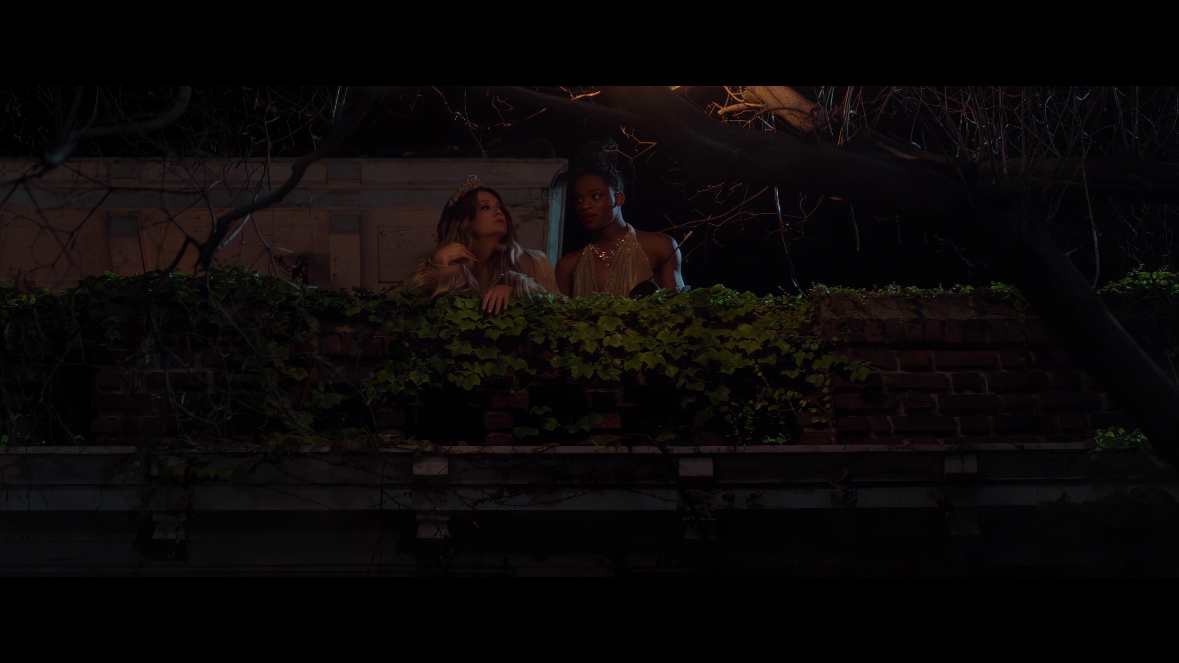 Booksmart_BillieScenes_IHBL_1004.jpg
