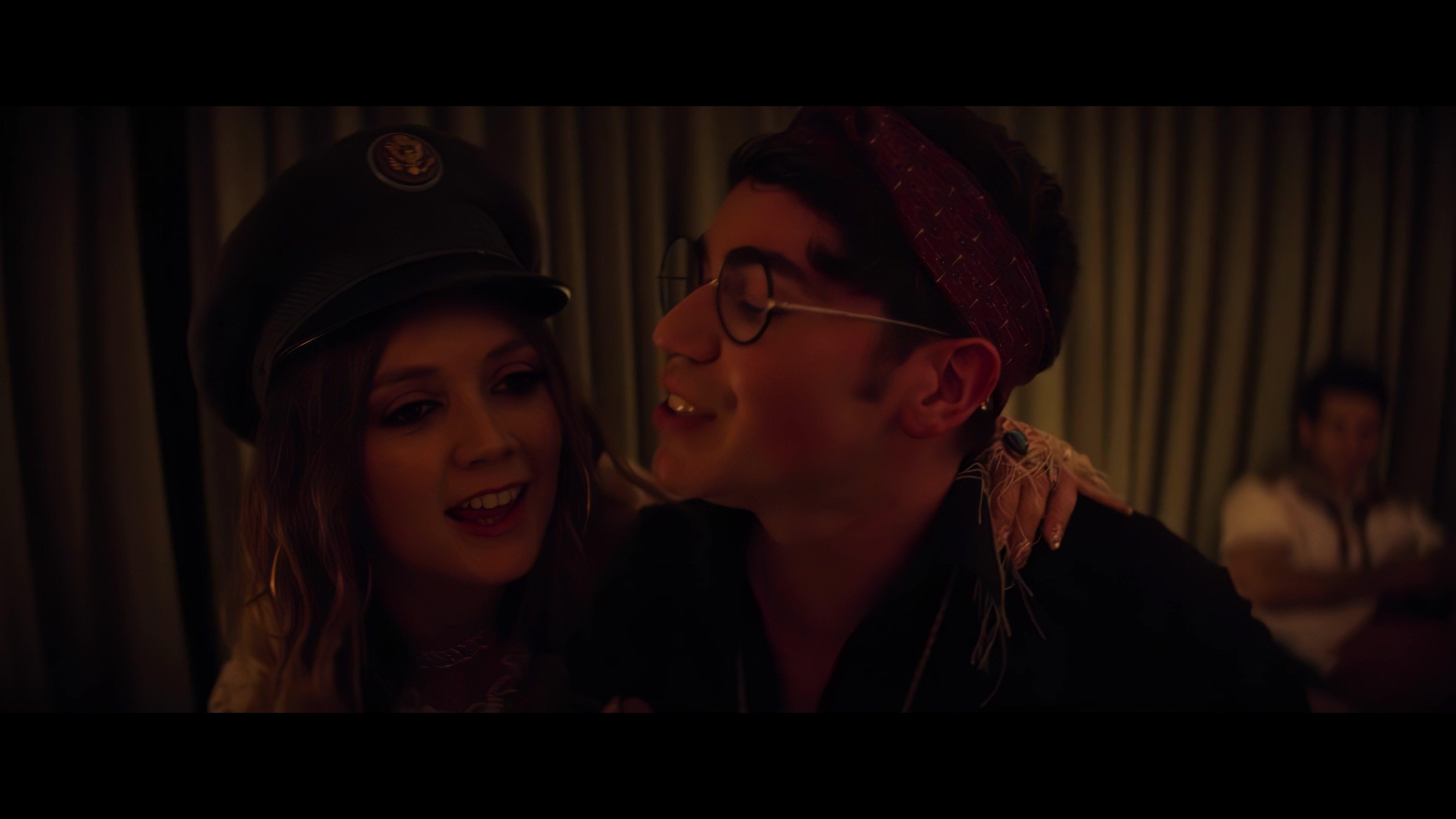 Booksmart_BillieScenes_IHBL_1129.jpg Booksmart_BillieScenes_IHBL_1129.jpg