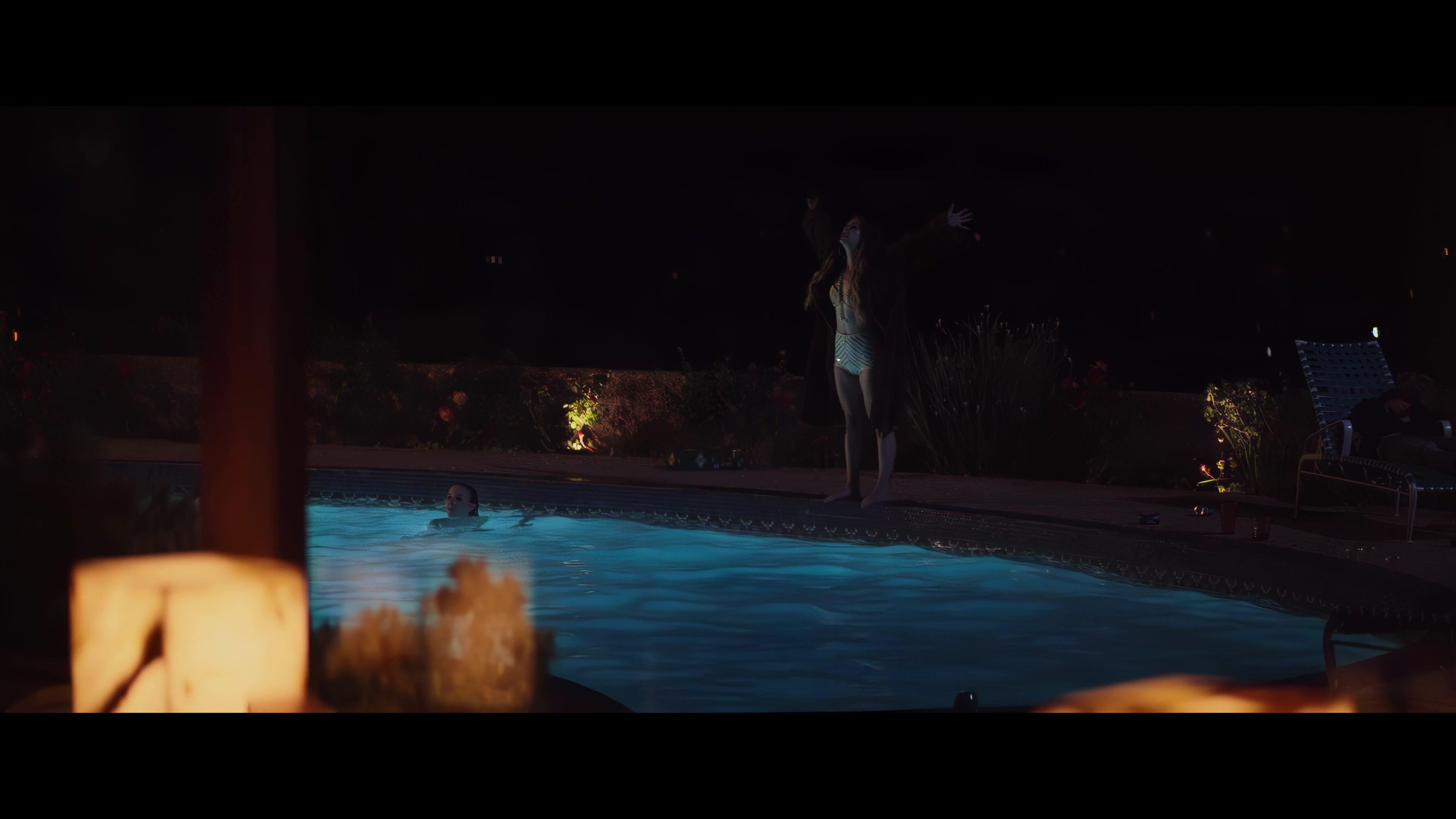 Booksmart_BillieScenes_IHBL_1177.jpg Booksmart_BillieScenes_IHBL_1177.jpg