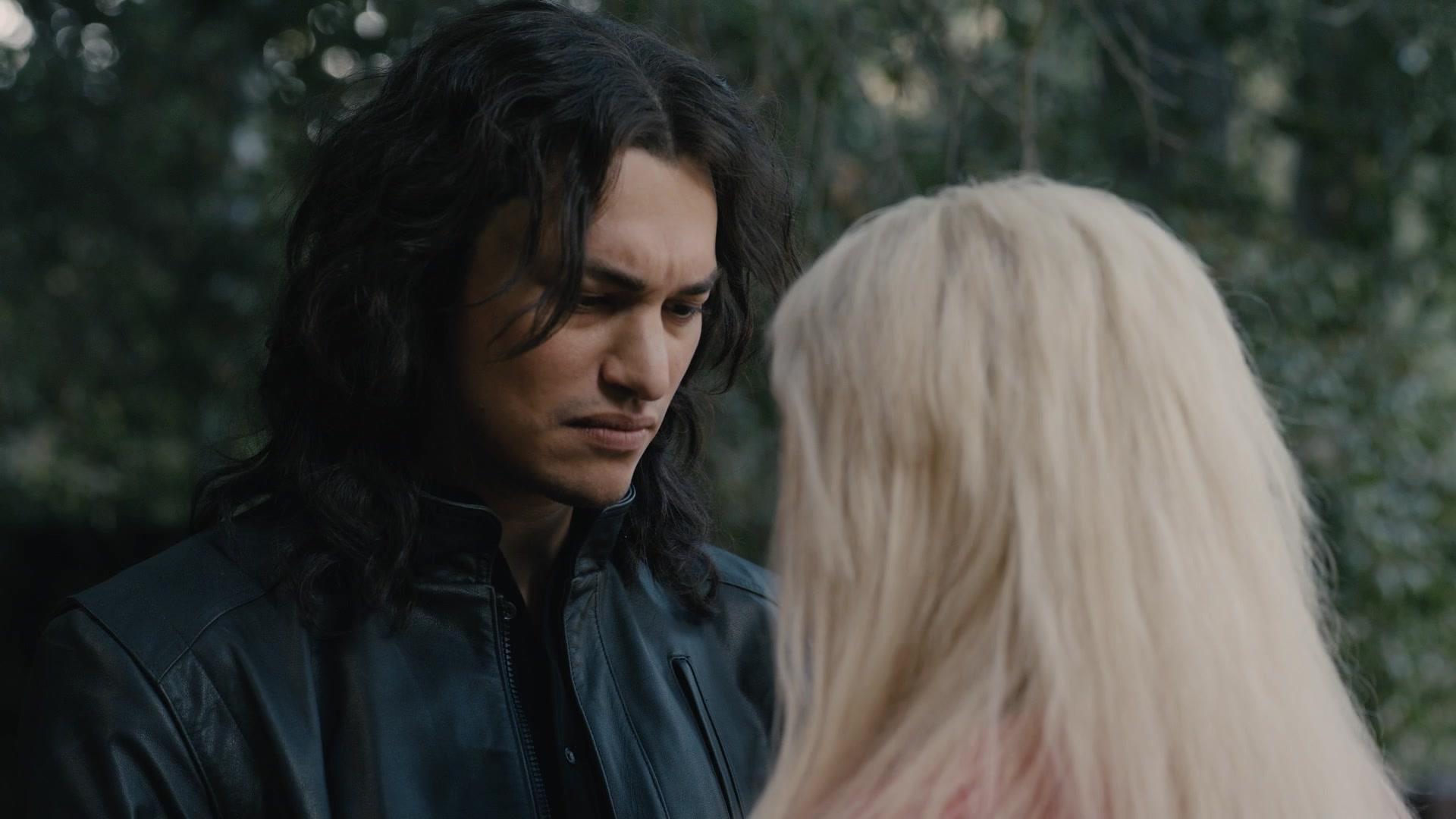 American_Horror_Story_S09E09_1080p__2417.jpg American_Horror_Story_S09E09_1080p__2417.jpg