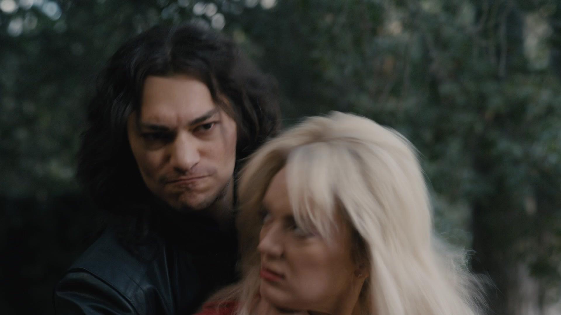 American_Horror_Story_S09E09_1080p__2439.jpg American_Horror_Story_S09E09_1080p__2439.jpg
